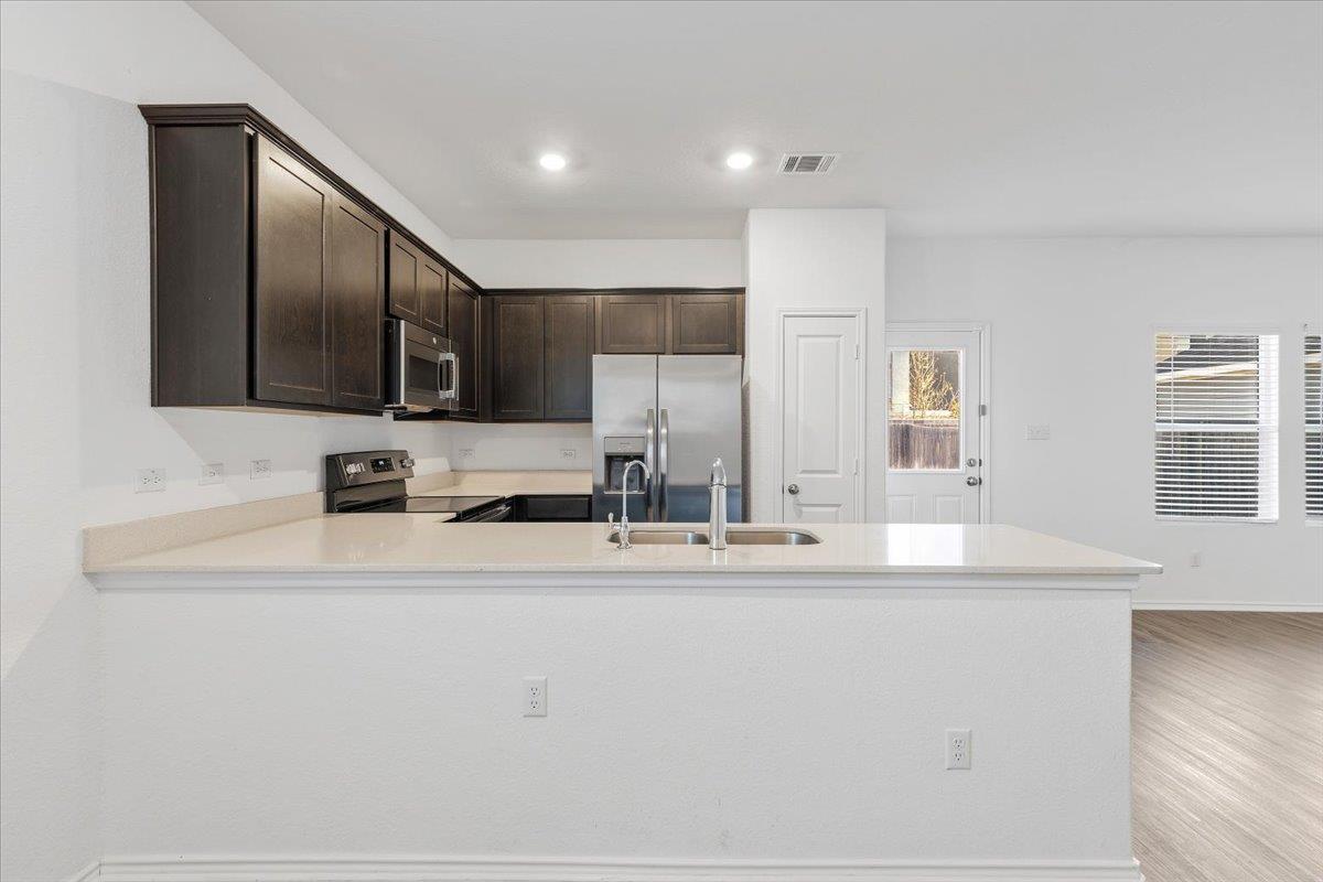 1140 Cattail Ln Property Photo 16