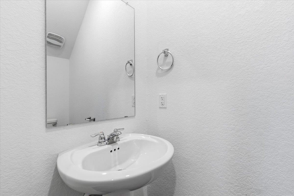 1140 Cattail Ln Property Photo 26