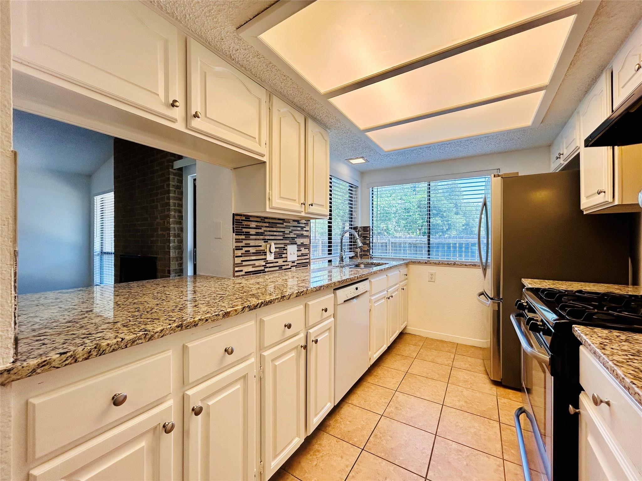 8325 Fathom Cir #a Property Photo 7