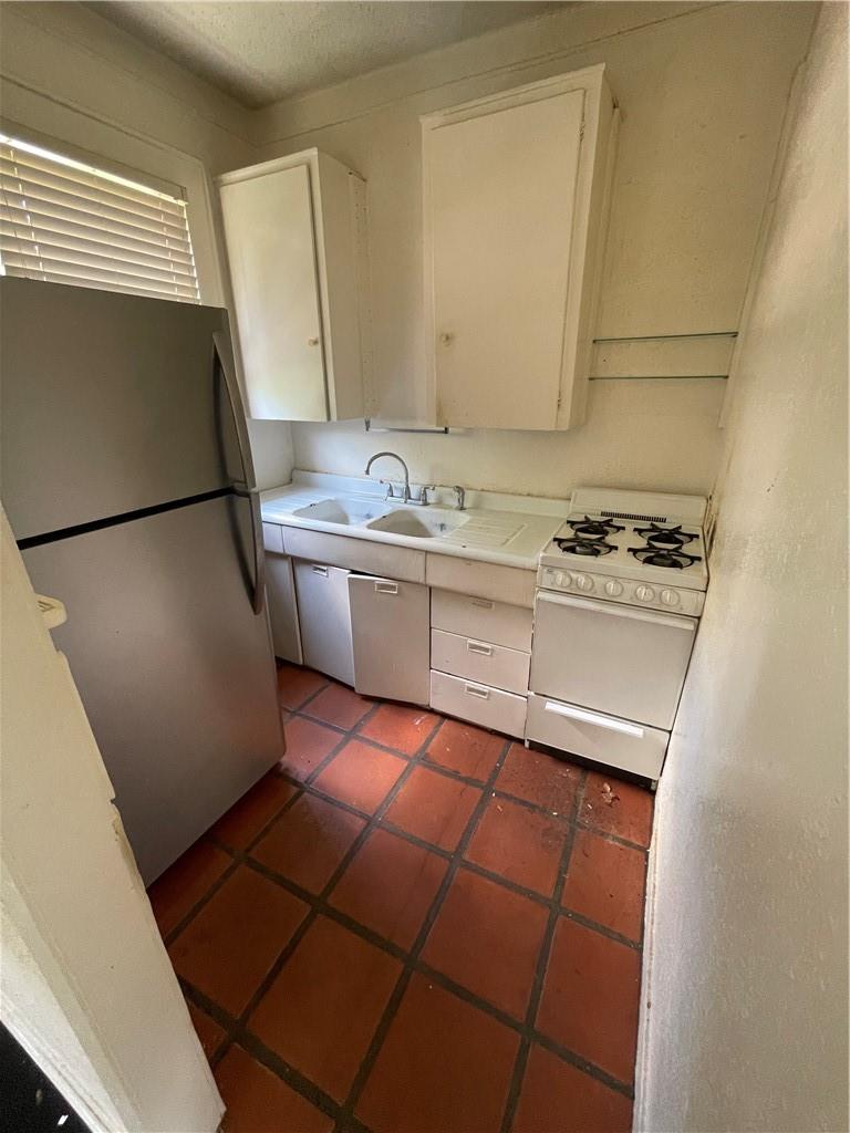 3205 Helms St #201 Property Photo 3