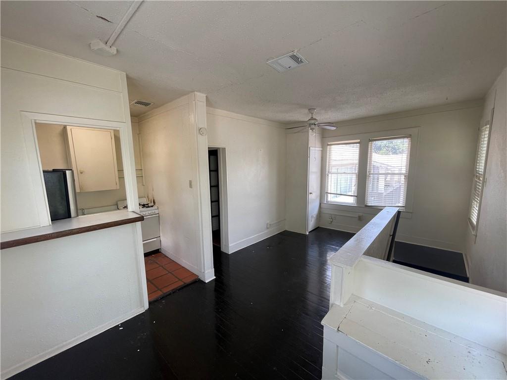 3205 Helms St #201 Property Photo 6
