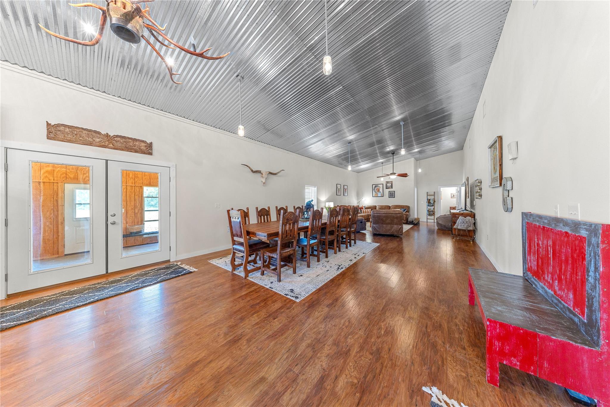 6417 County Road 240 Property Photo 8
