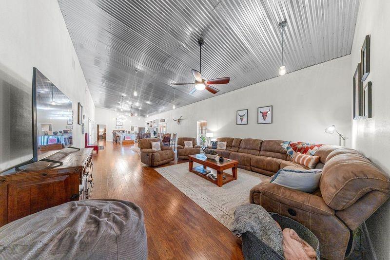 6417 County Road 240 Property Photo 13