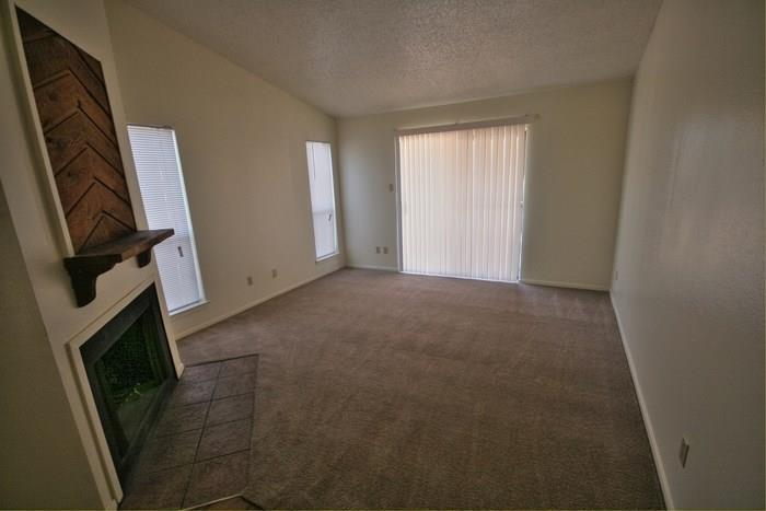 1906 West Loop #d Property Photo 3