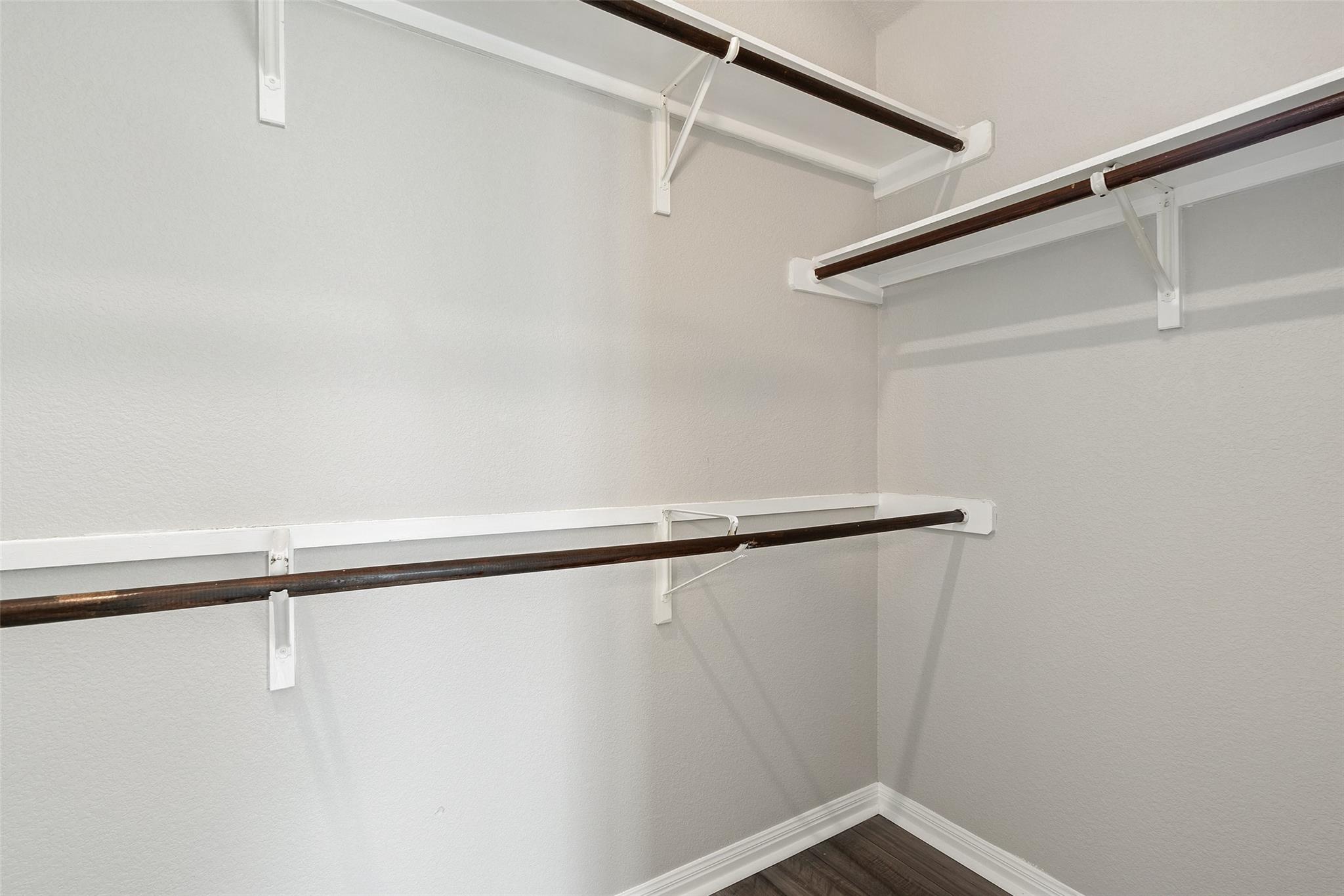 15301 Lucian St Property Photo 17