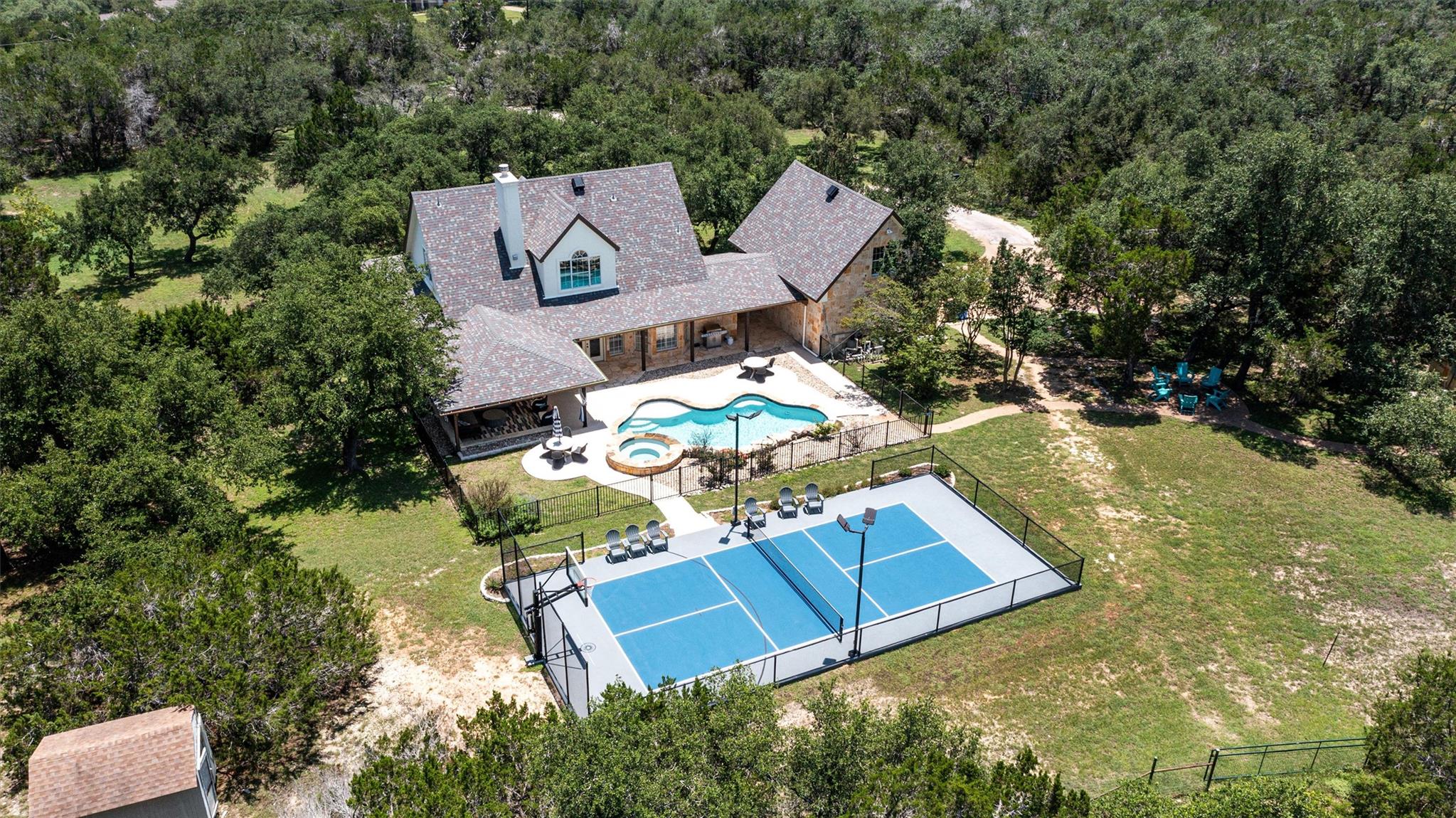 220 Sundance Trl Property Photo 1