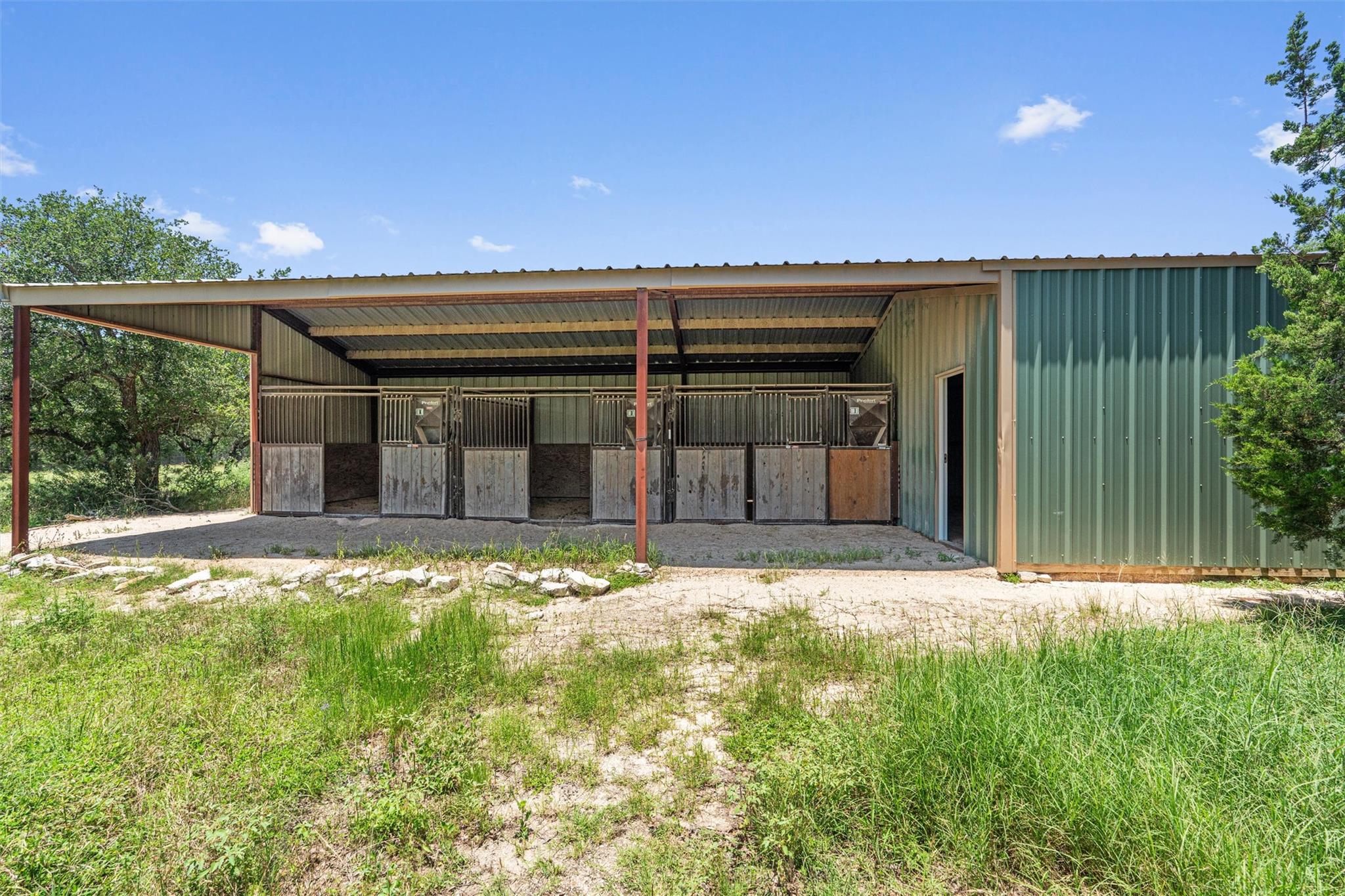220 Sundance Trl Property Photo 34