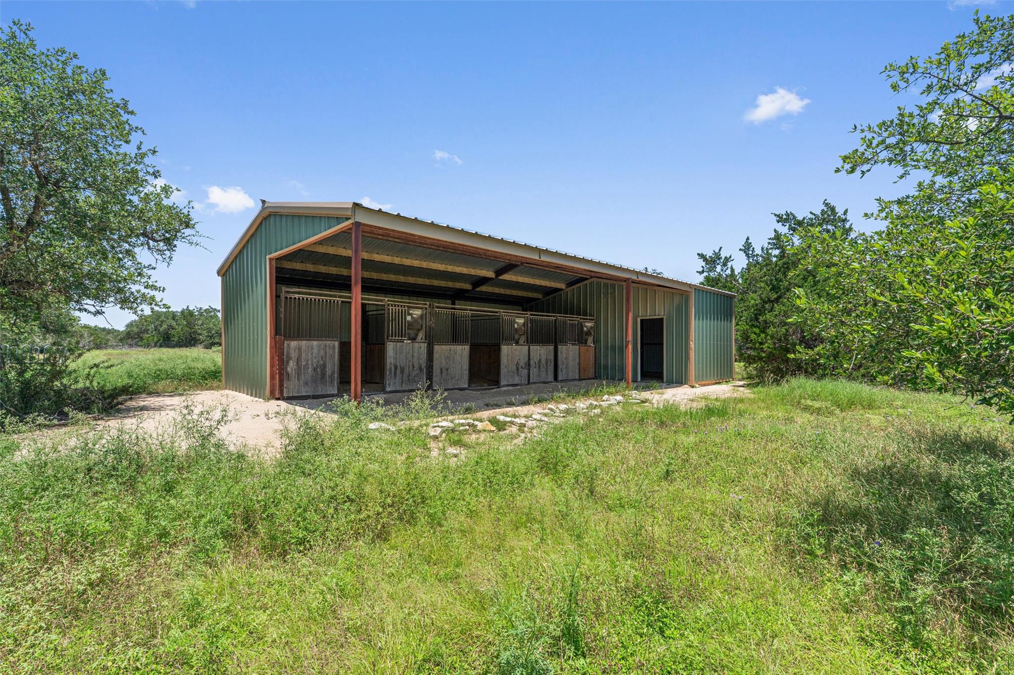220 Sundance Trl Property Photo 35