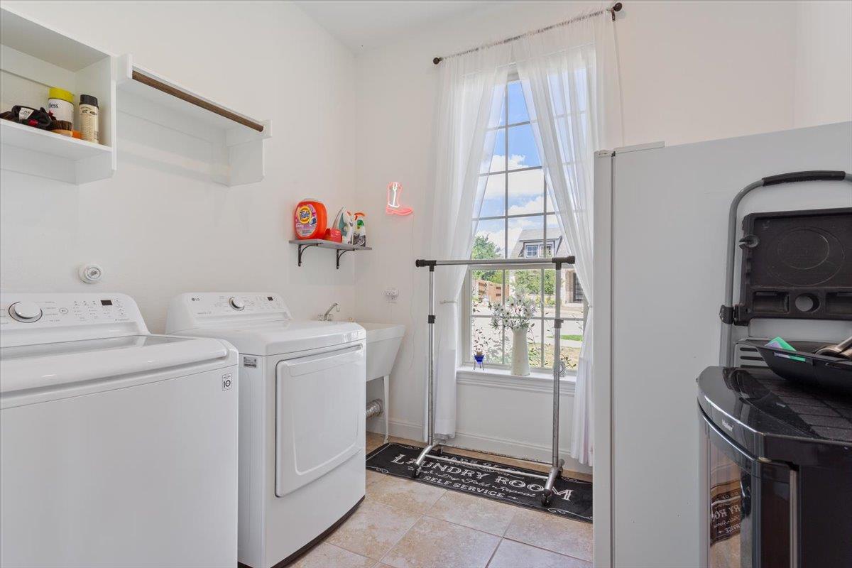 1106 Silent Oaks Dr Property Photo 32
