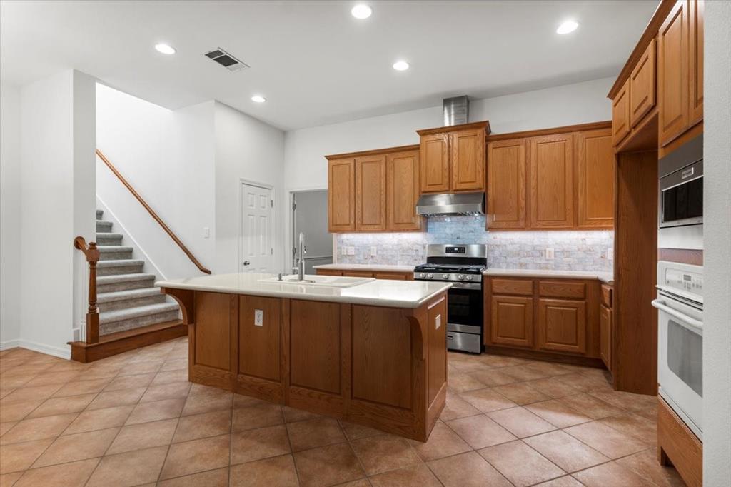 2127 Clear Lake Pl Property Photo 6