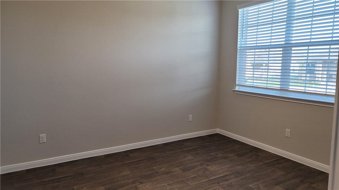 6406 Kildare Dr Property Photo 4