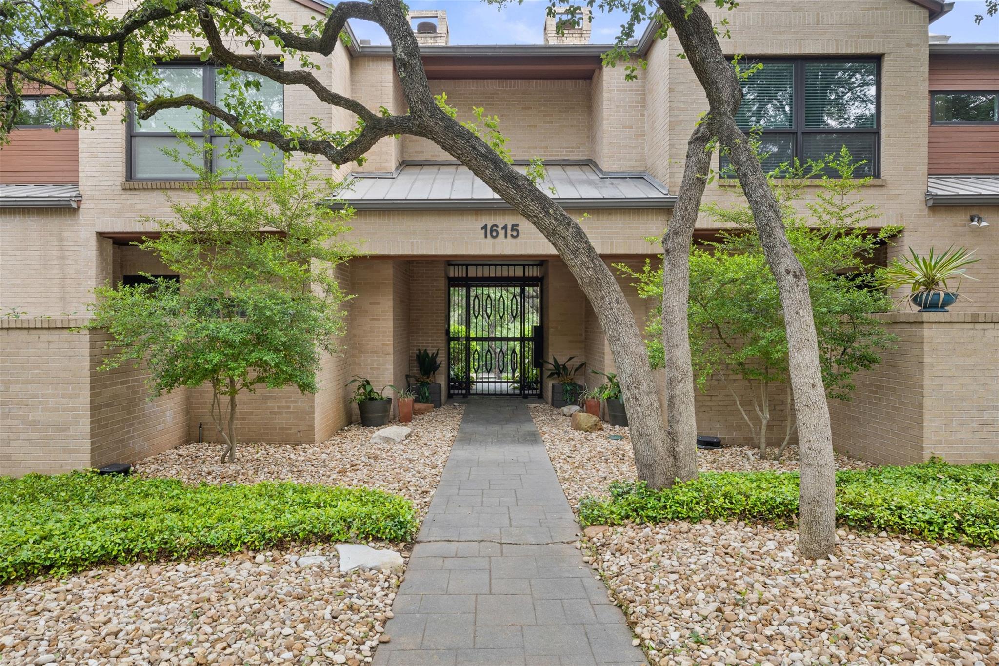 1615 Spyglass Dr #4 Property Photo 1