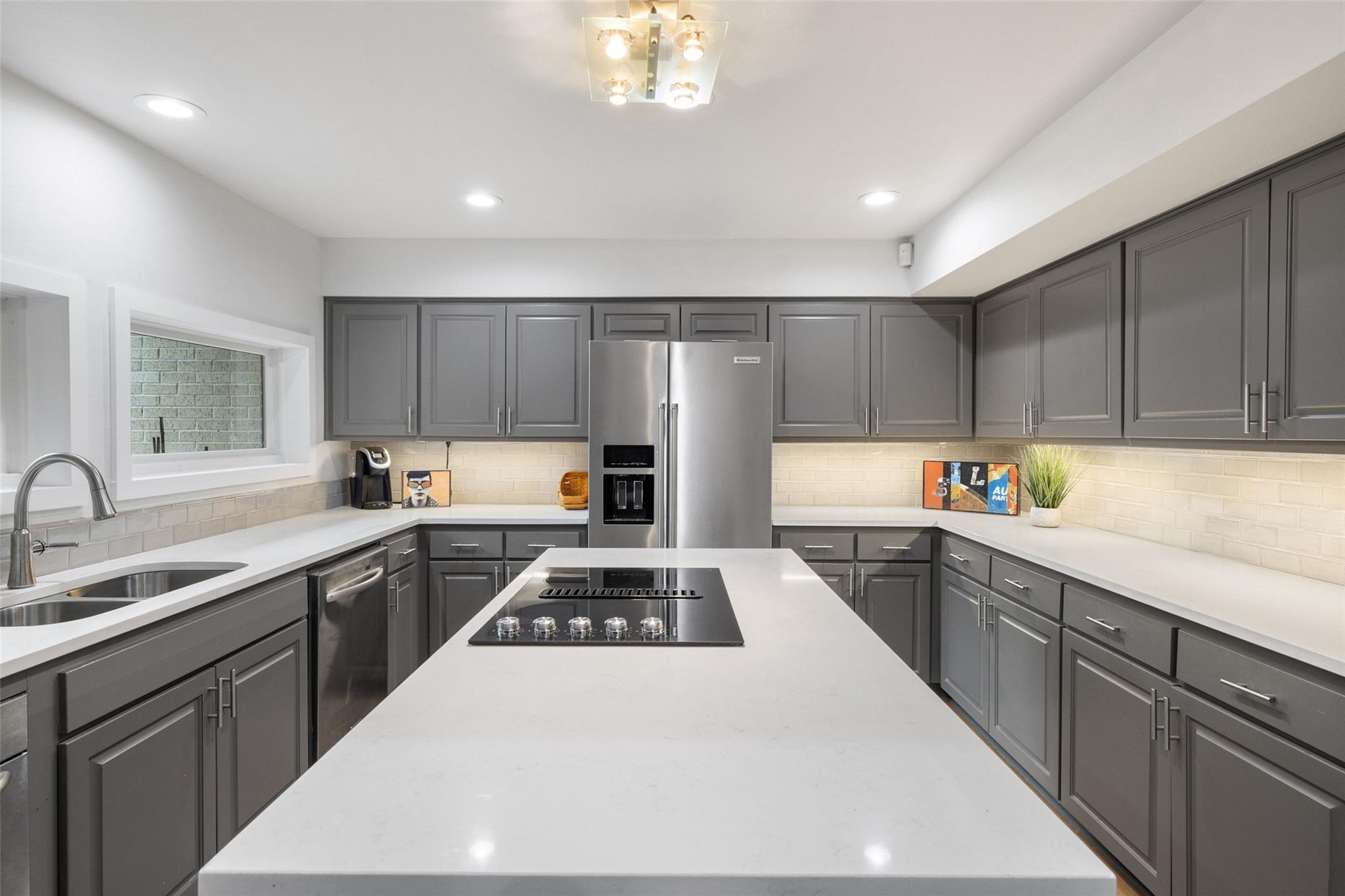 1615 Spyglass Dr #4 Property Photo 16