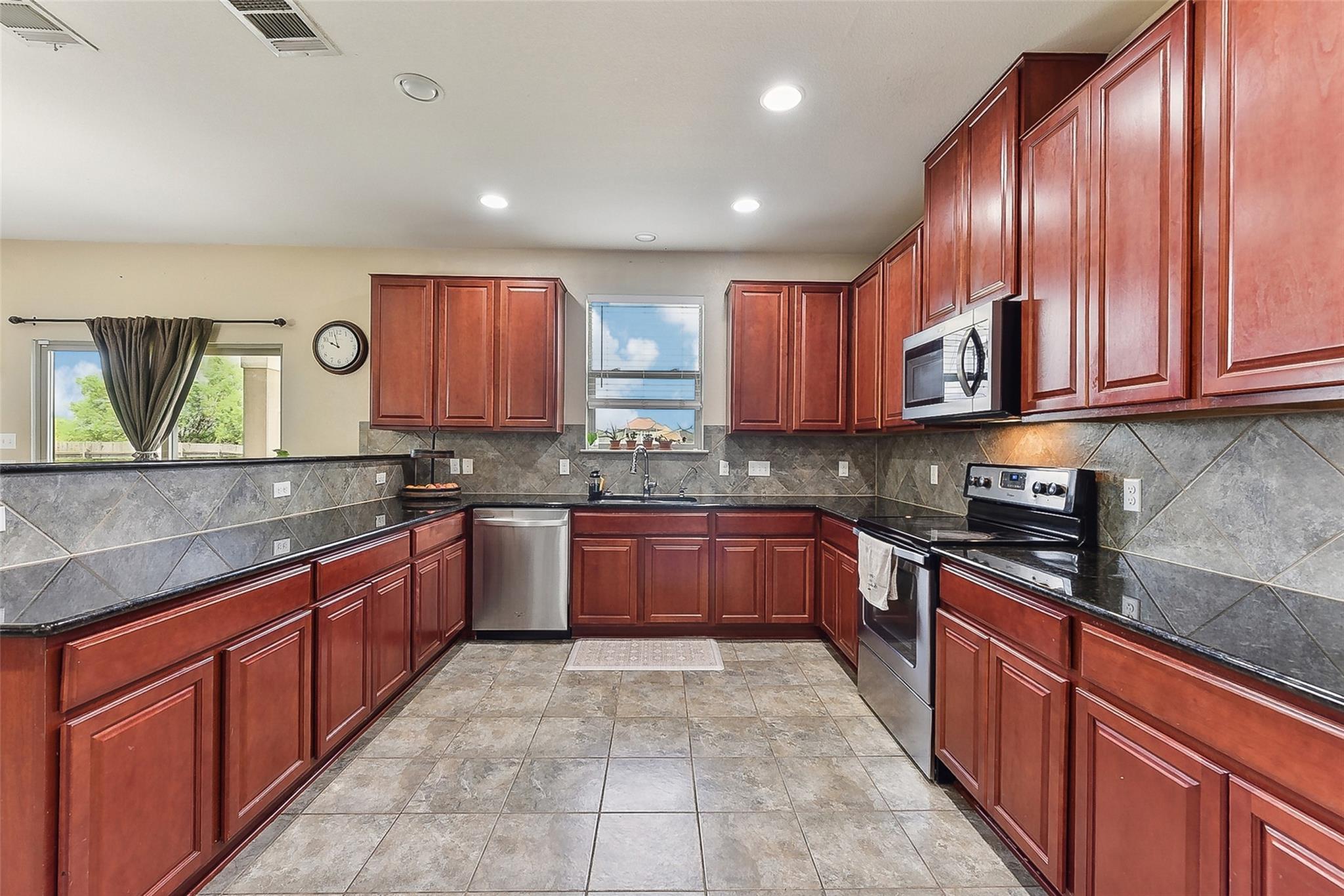 132 Brittany Ln Property Photo 11