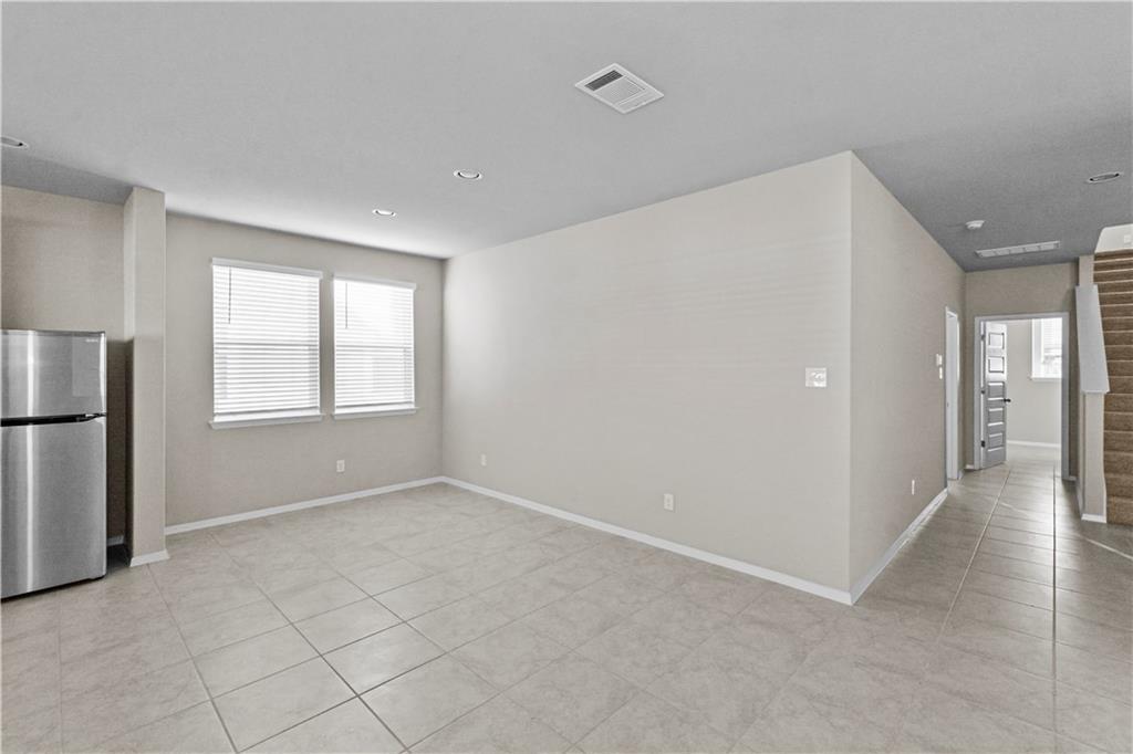 124 Fabion St Property Photo 8