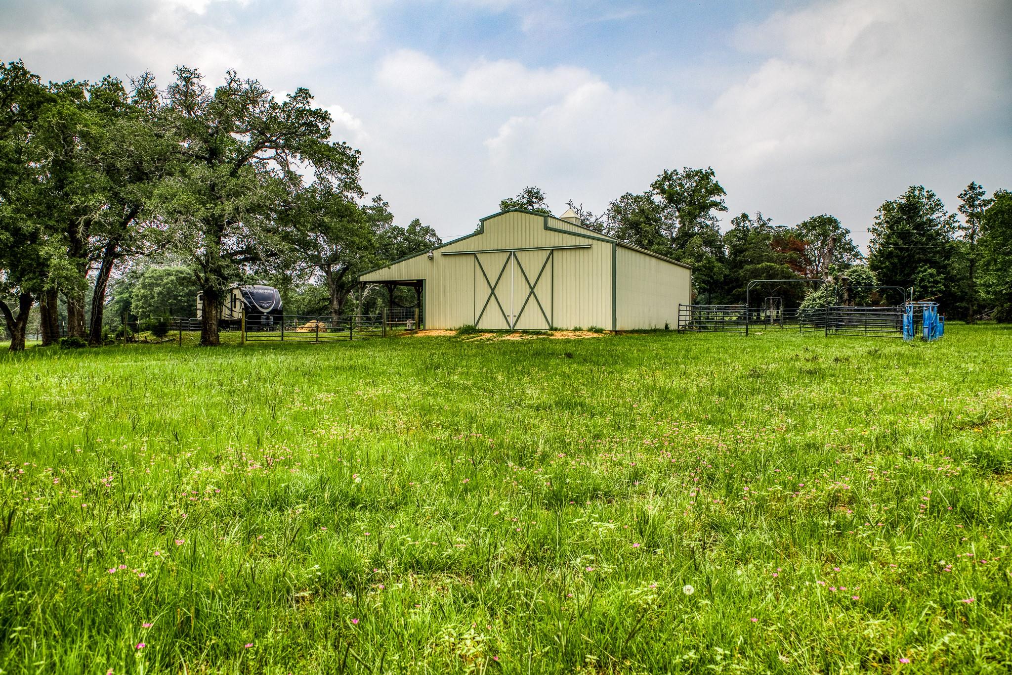 10610 Cr 322 None Property Photo 1