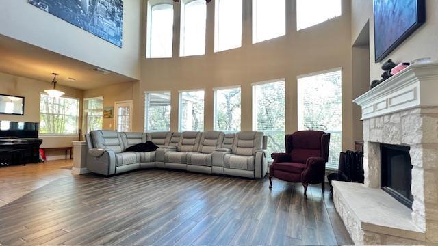 7908 Menler Dr Property Photo 3