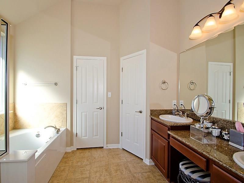 7908 Menler Dr Property Photo 17