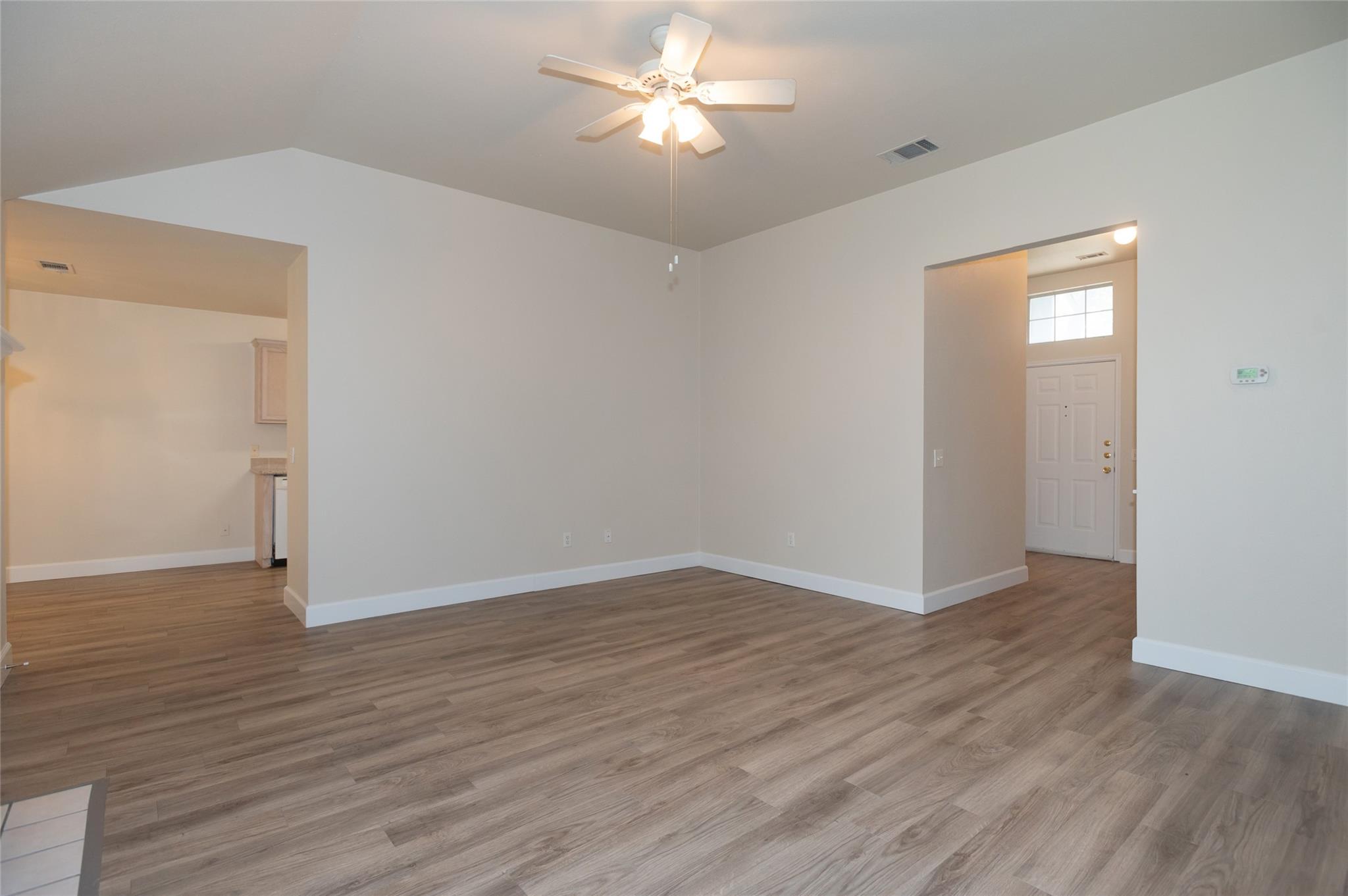609 Sunny Brook Dr Property Photo 5