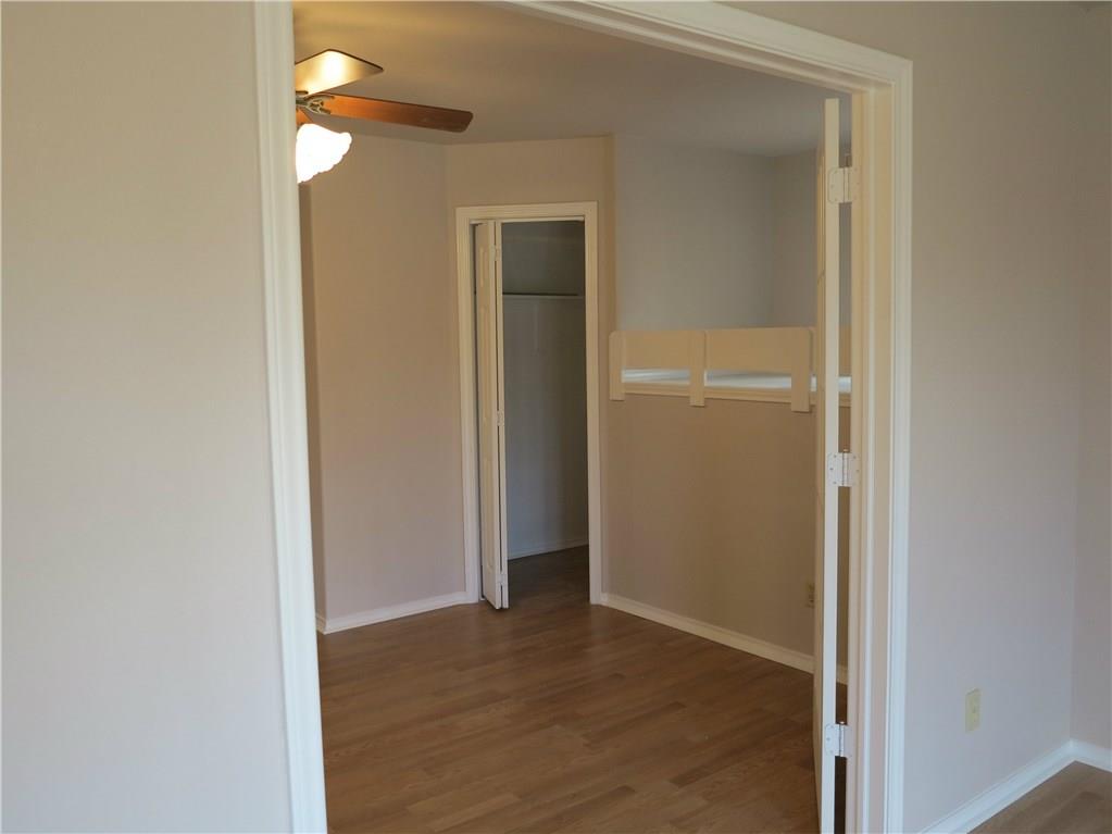 310 W University Ave #b Property Photo 8