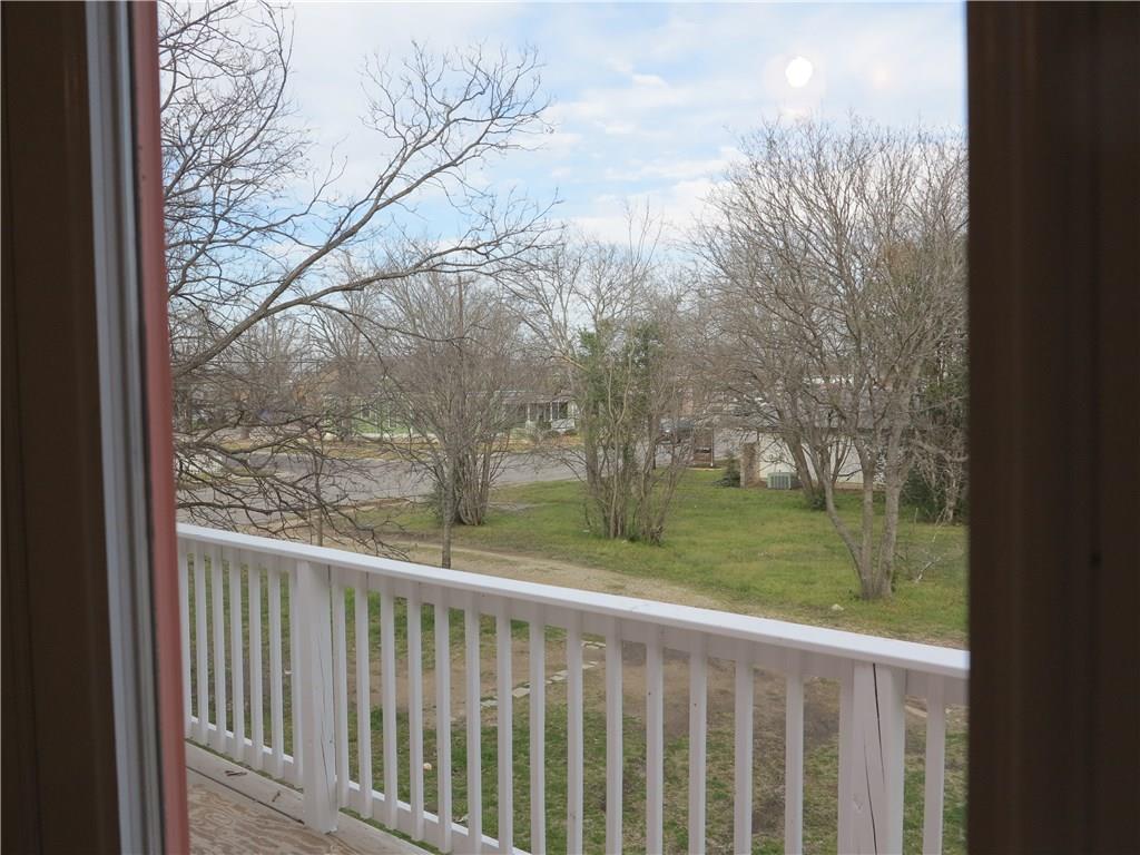 310 W University Ave #b Property Photo 15