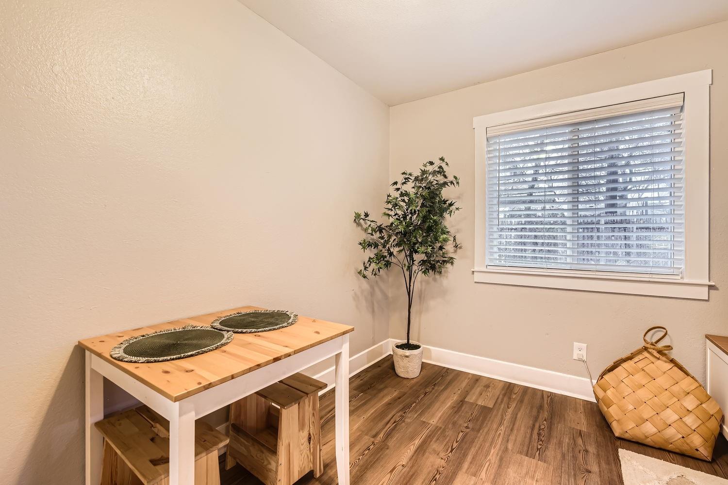 6108 Calmar Cv #b Property Photo 11