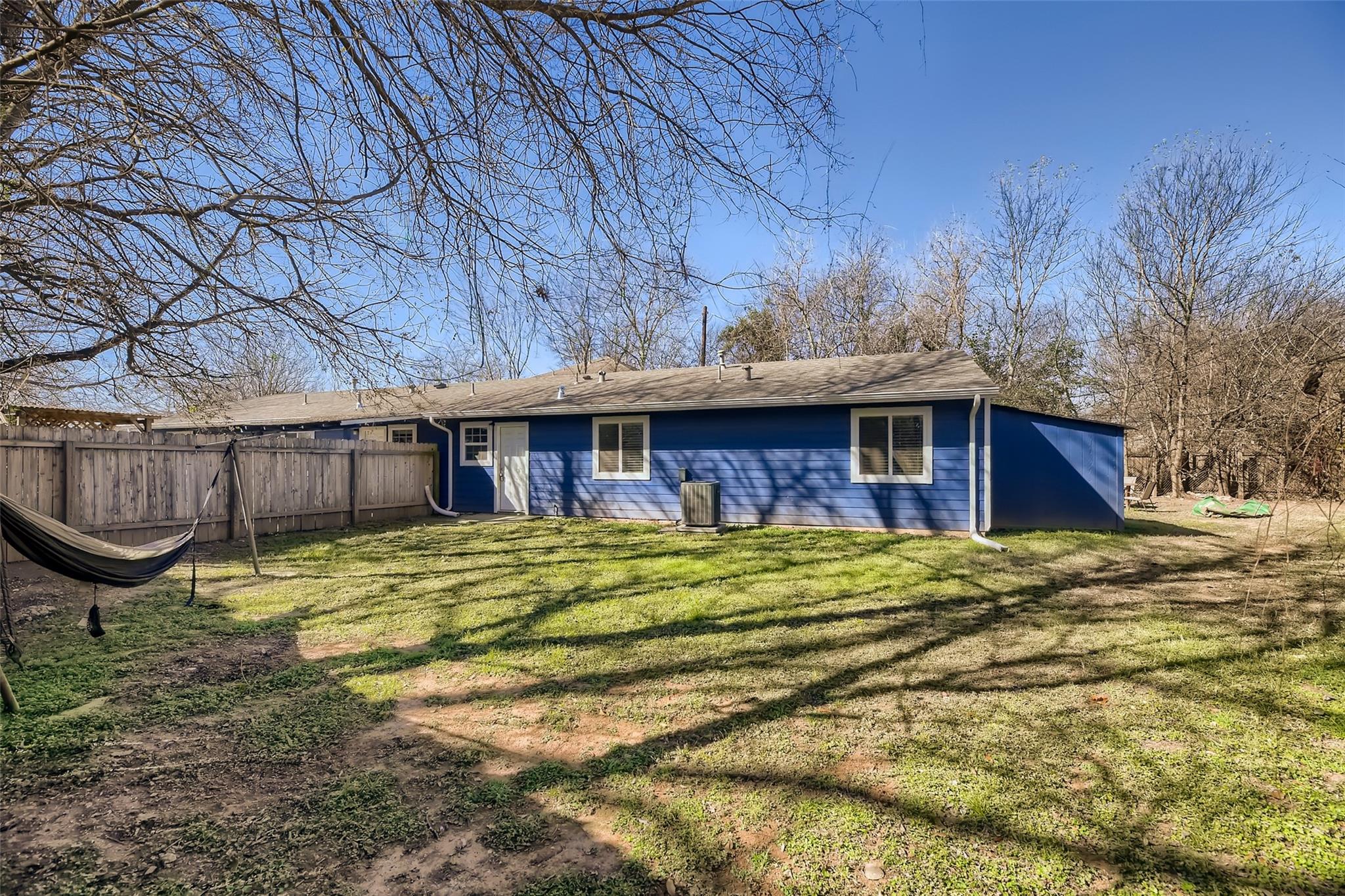 6108 Calmar Cv #b Property Photo 21