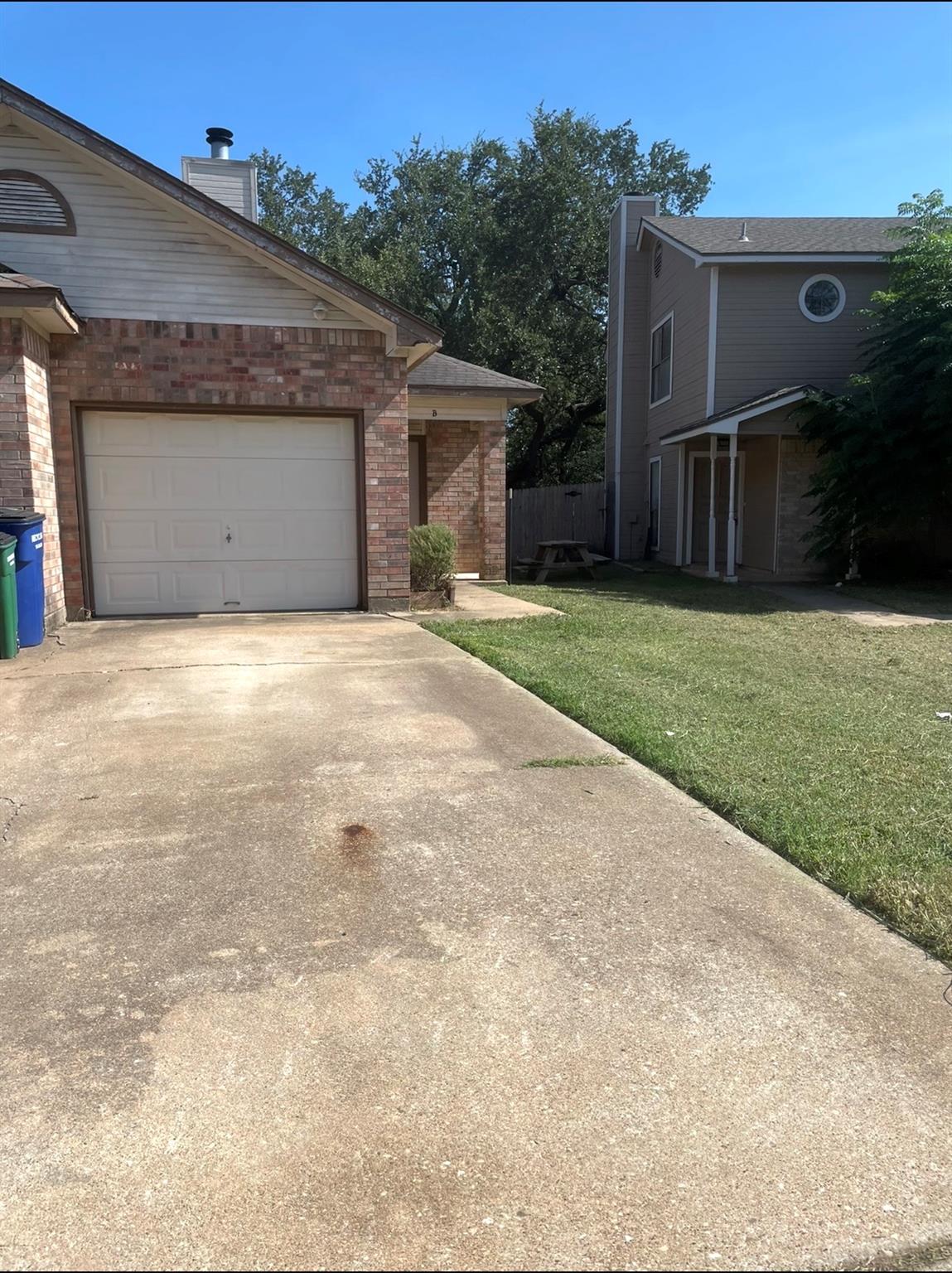 2605 Alcott Ln #b Property Photo 1