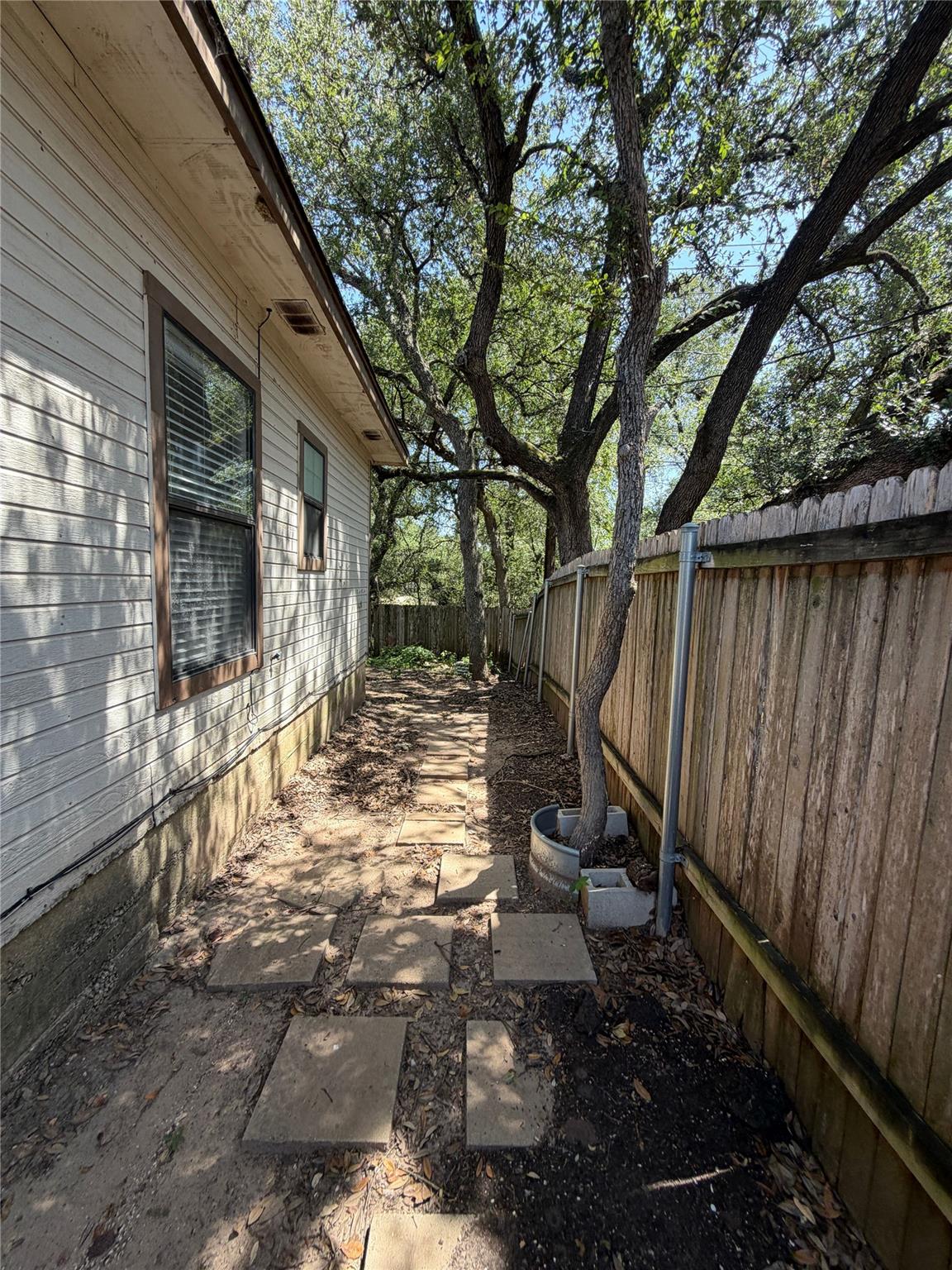 2605 Alcott Ln #b Property Photo 16