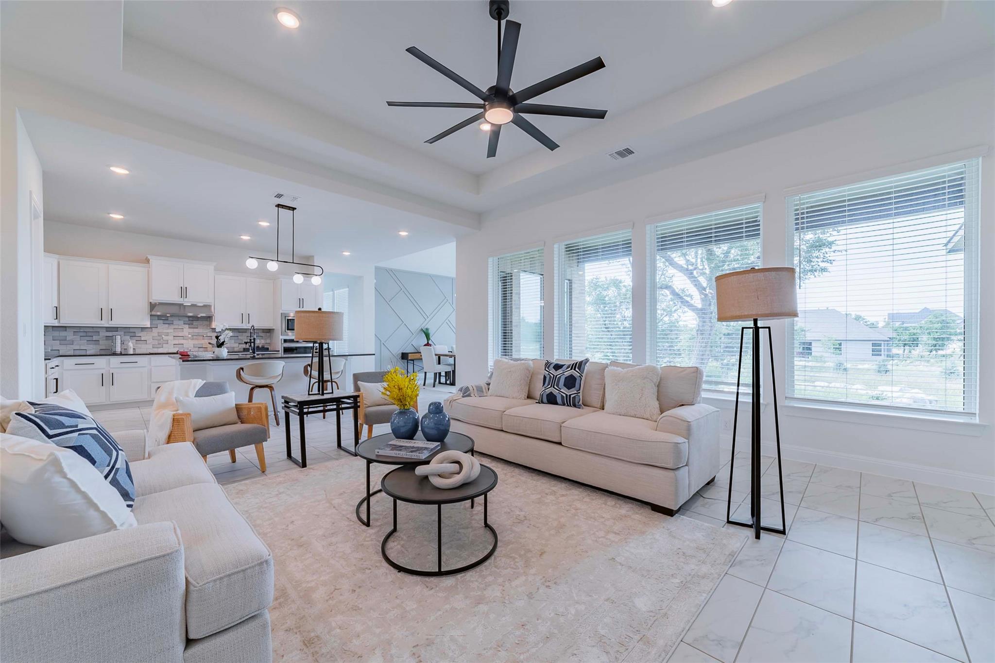 101 Woodstock Cir Property Photo 6