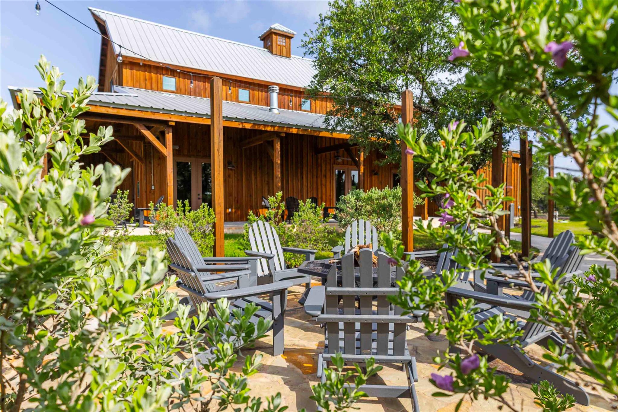 101 Woodstock Cir Property Photo 36