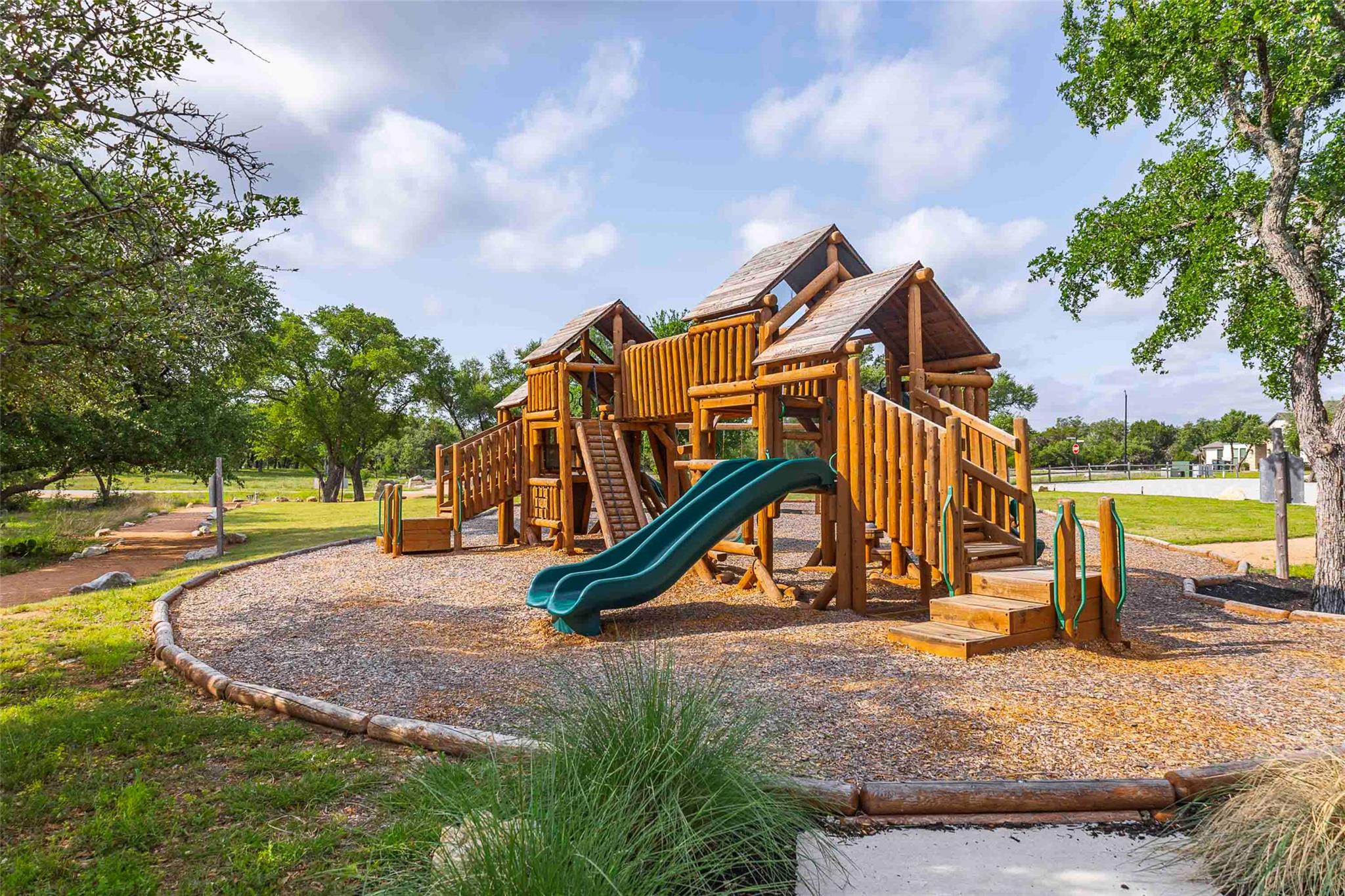 101 Woodstock Cir Property Photo 37