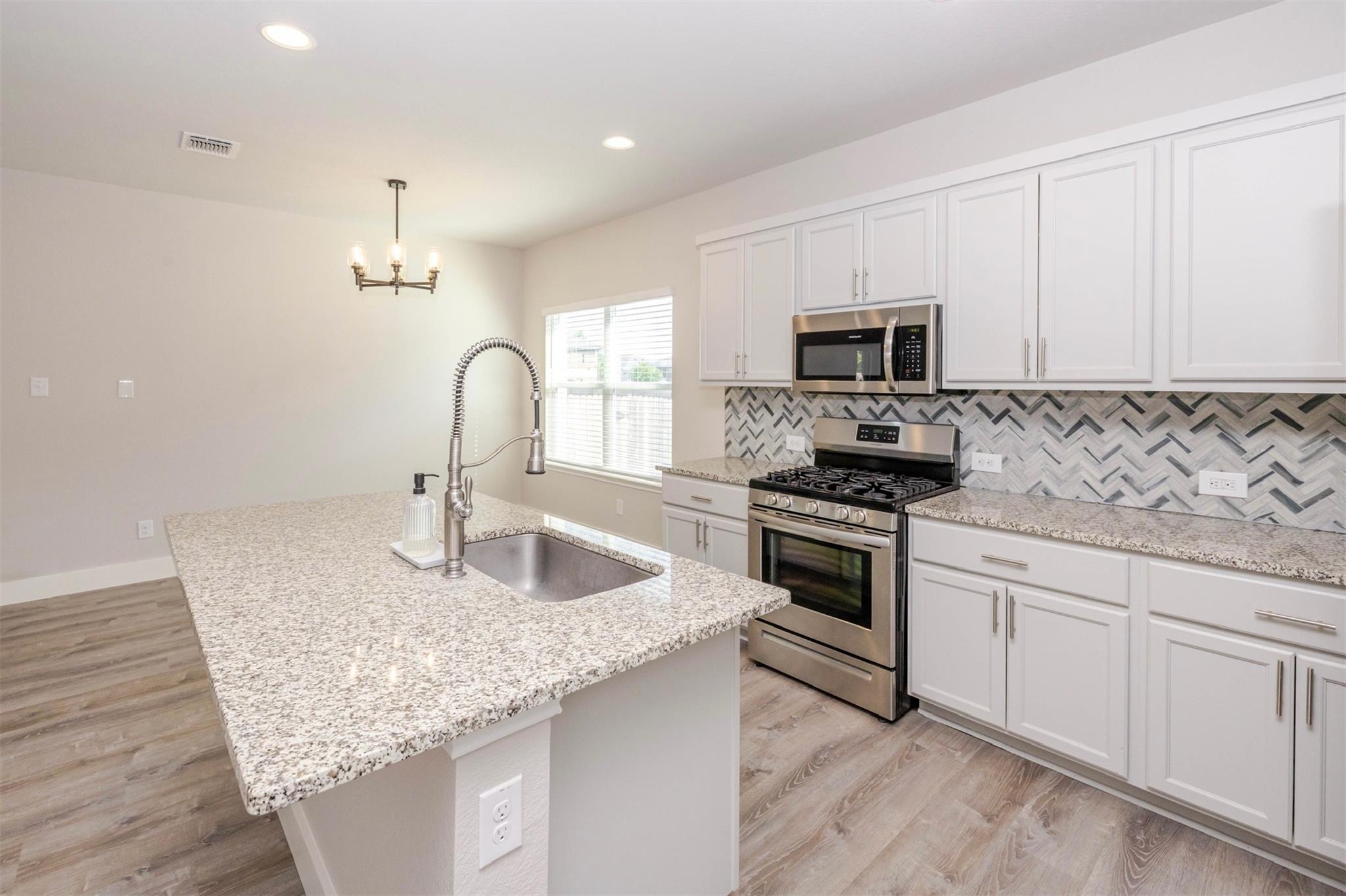 2705 Bridekirk Dr Property Photo 4