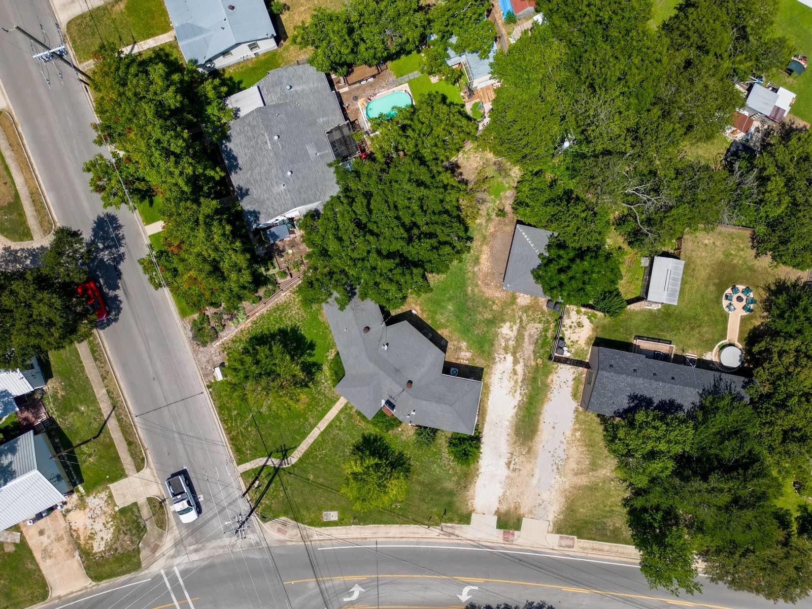 710 E Austin Ave Property Photo 5