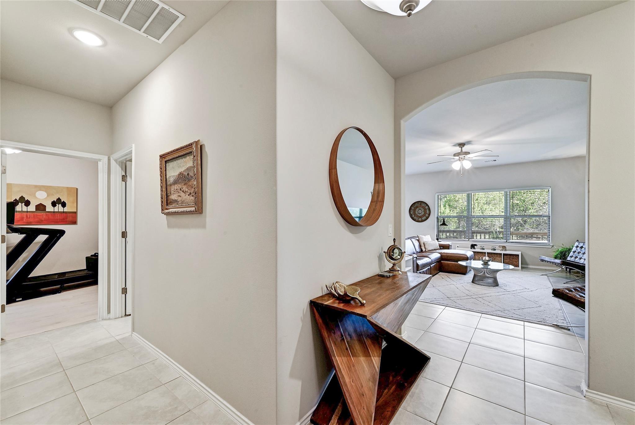 1302 Ponderosa Bnd Property Photo 5