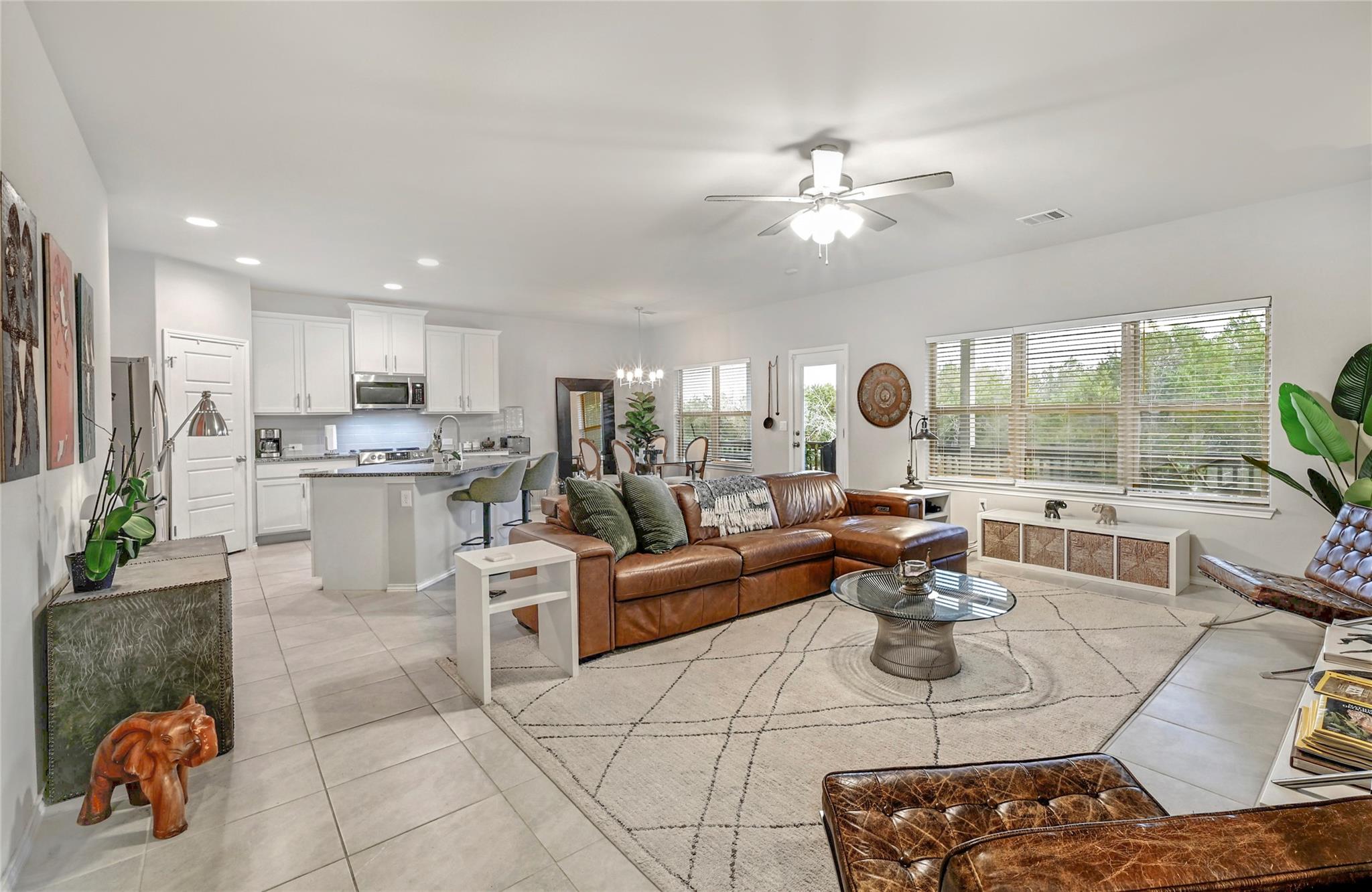 1302 Ponderosa Bnd Property Photo 6