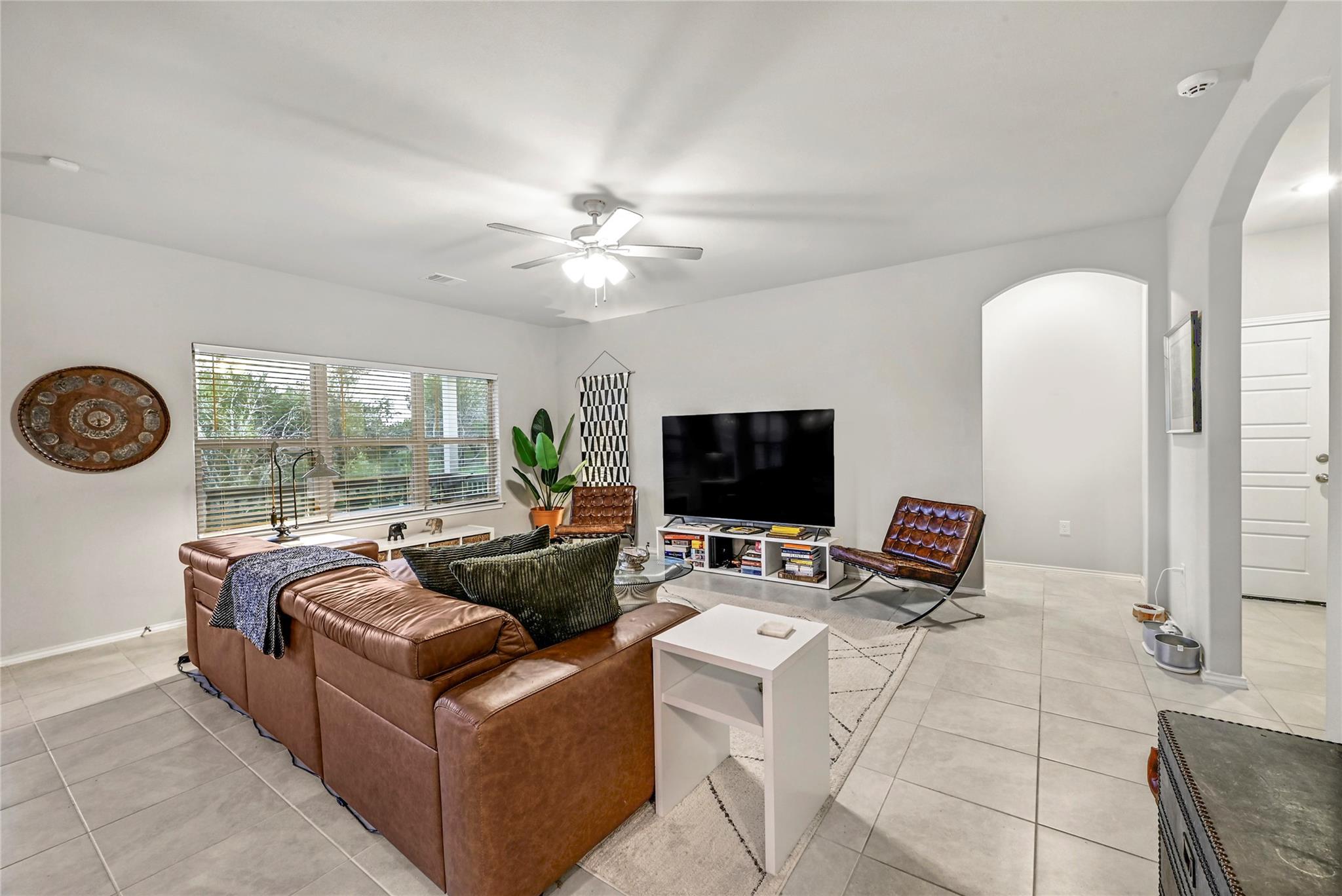 1302 Ponderosa Bnd Property Photo 7