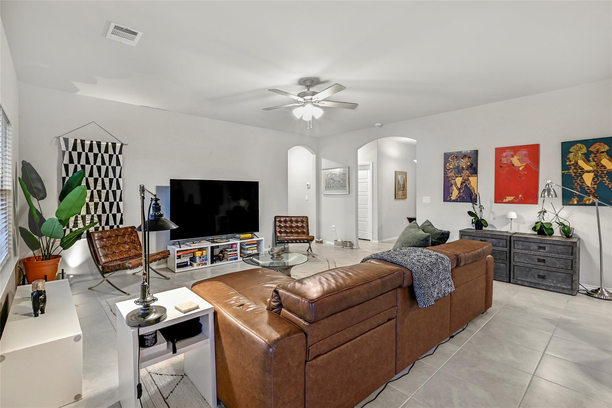 1302 Ponderosa Bnd Property Photo 8