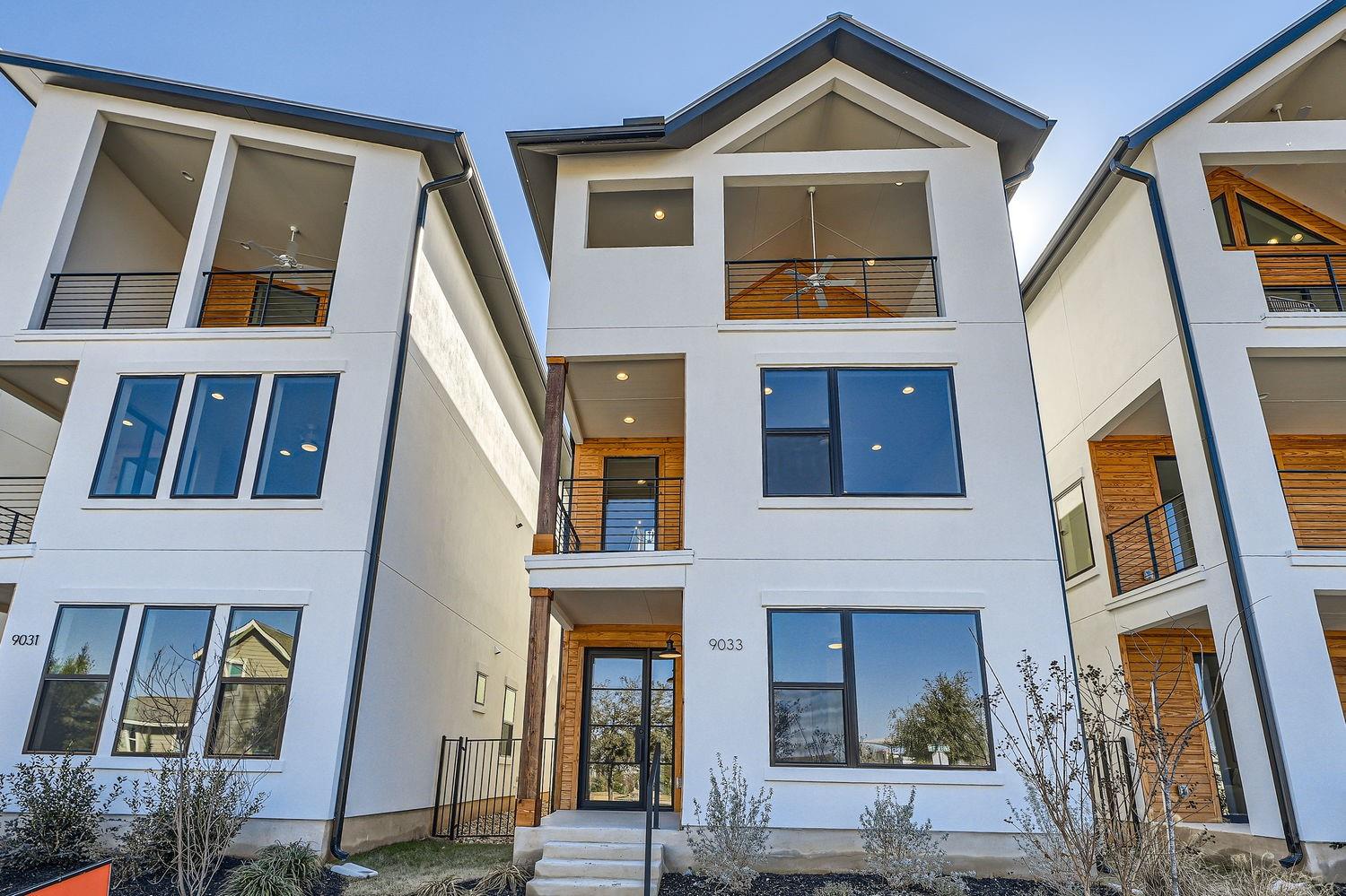 9033 Cattle Baron Path Property Photo 1