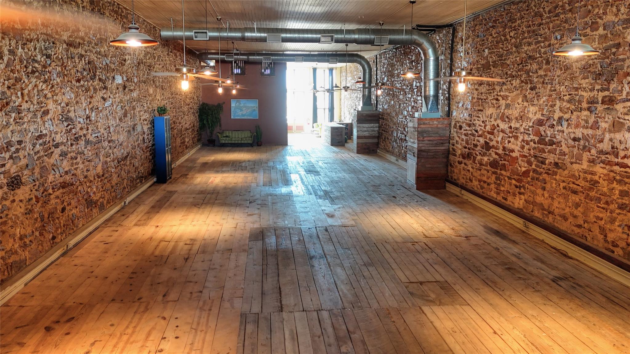 107 E Grayson St Property Photo 10