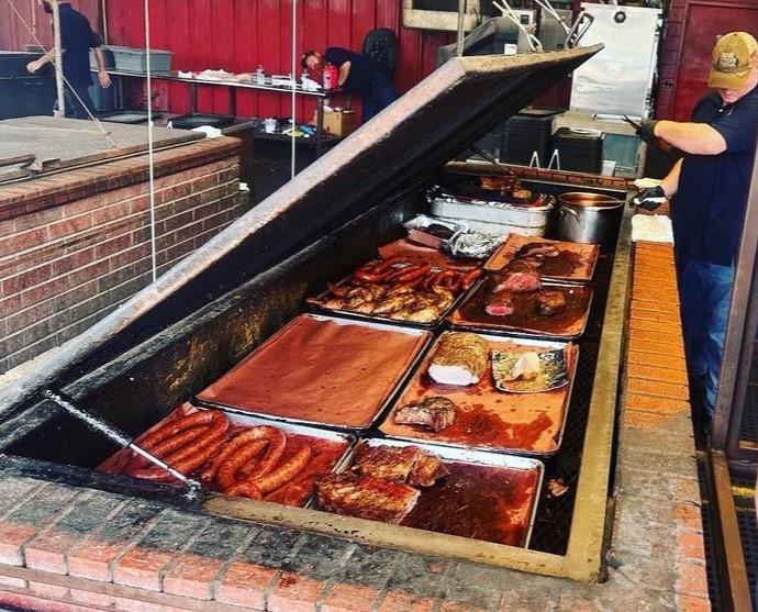 107 E Grayson St Property Photo 26