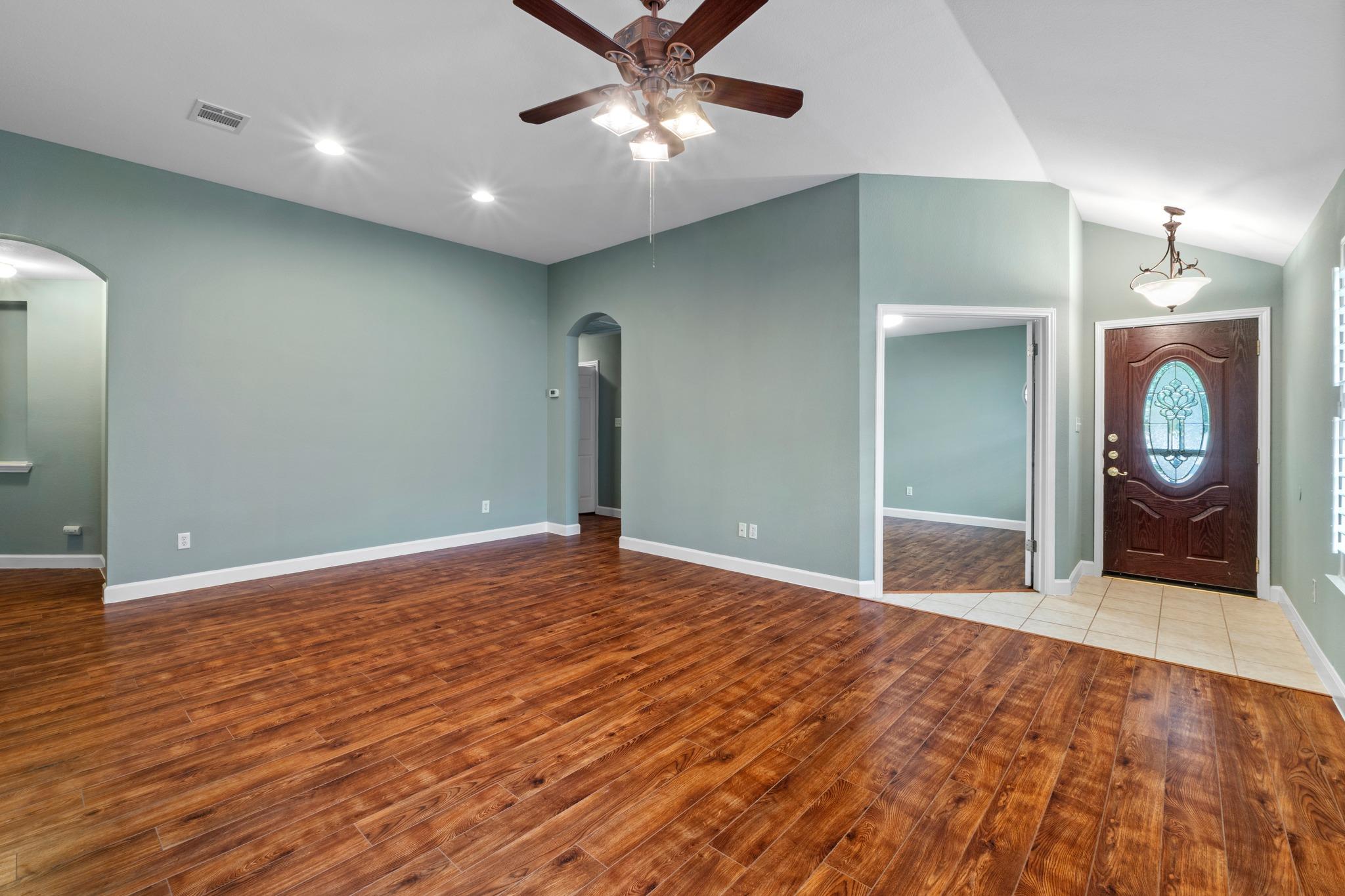 1310 Brighton Bend Ln Property Photo 8