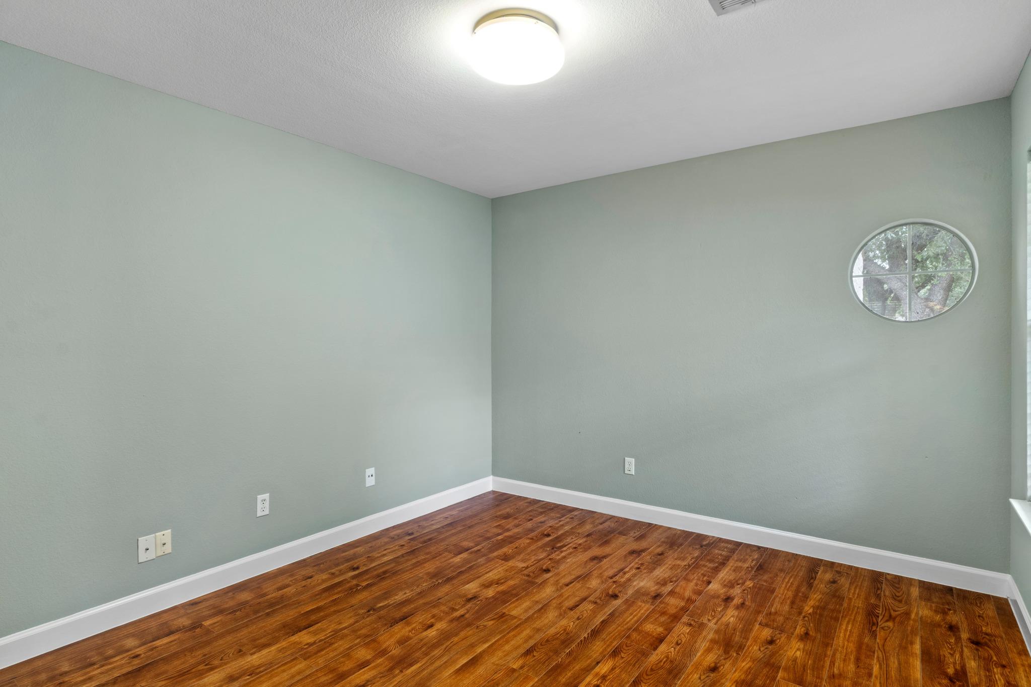 1310 Brighton Bend Ln Property Photo 23