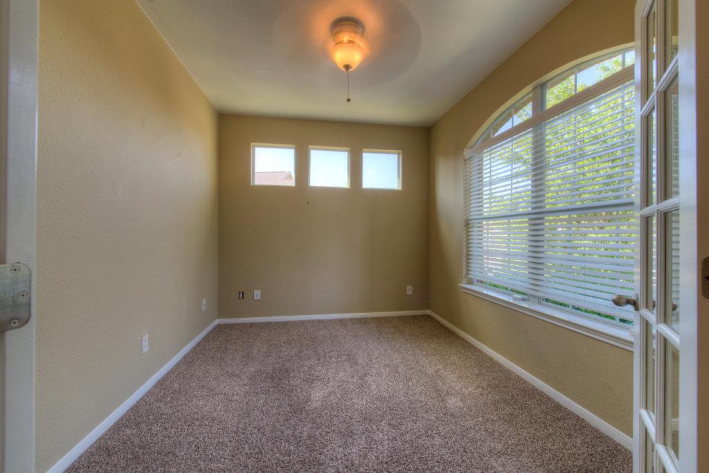 403 Limestone Trl Property Photo 4