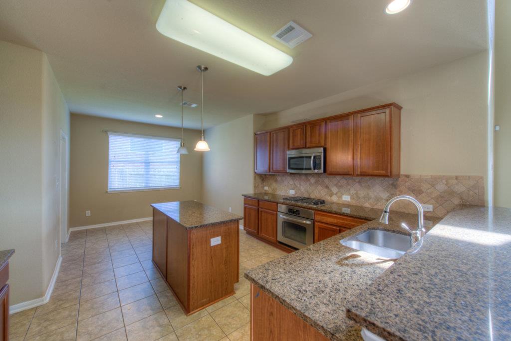 403 Limestone Trl Property Photo 11