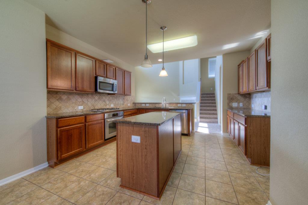 403 Limestone Trl Property Photo 13