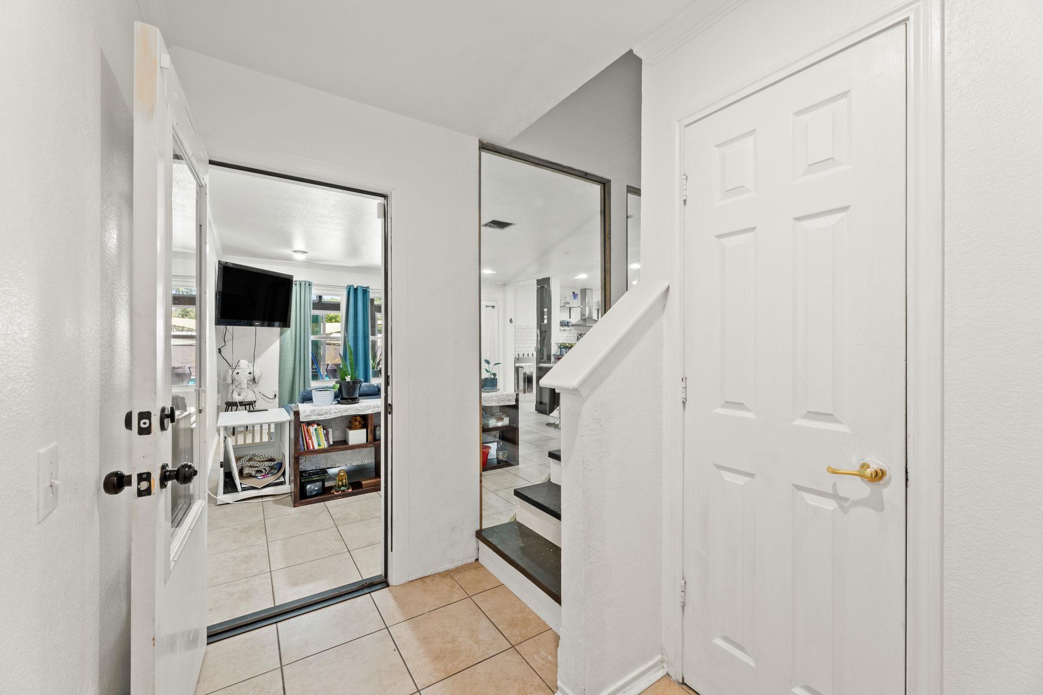 1404 Anise Dr Property Photo 3