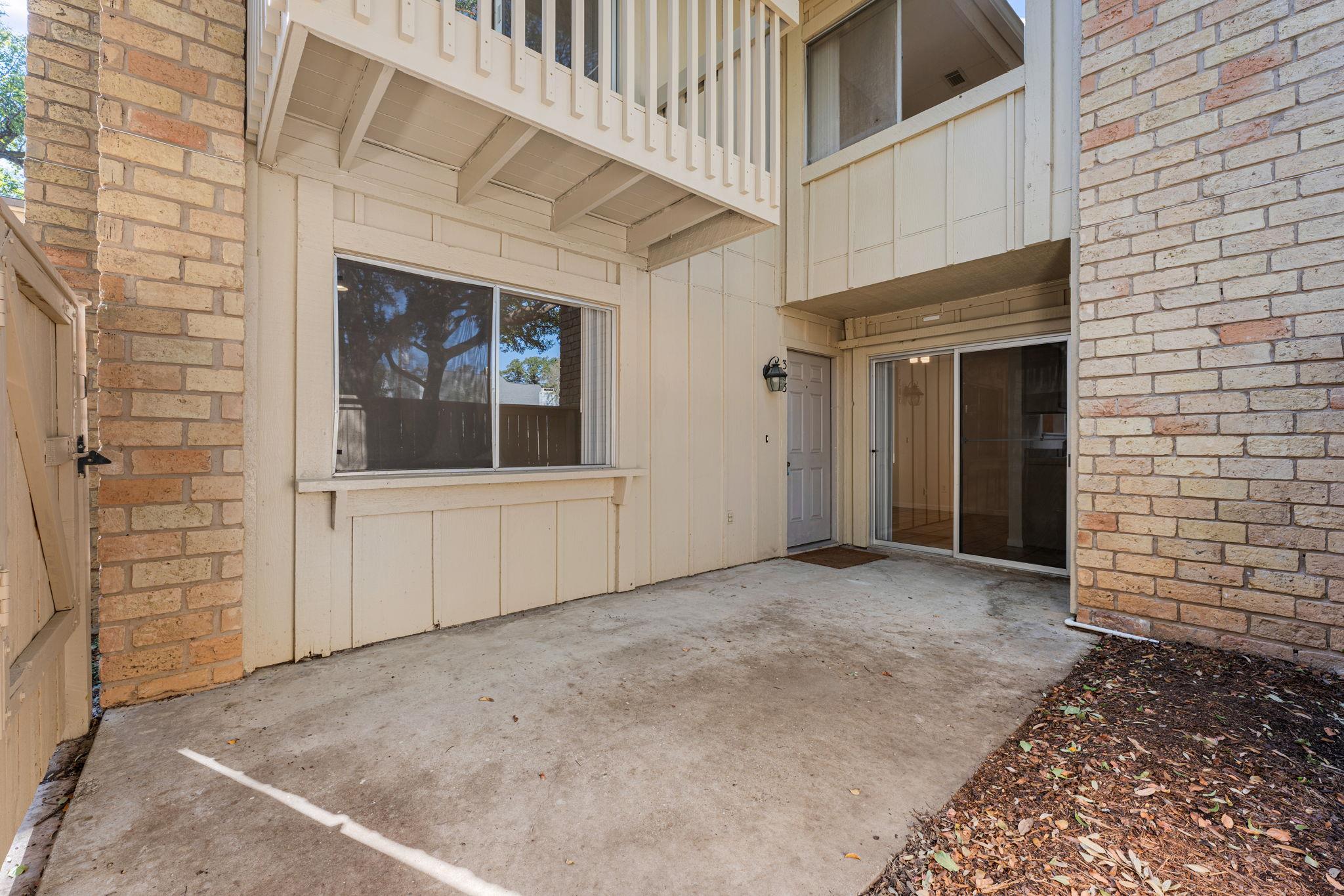 8340 Fathom Cir #303 Property Photo 4