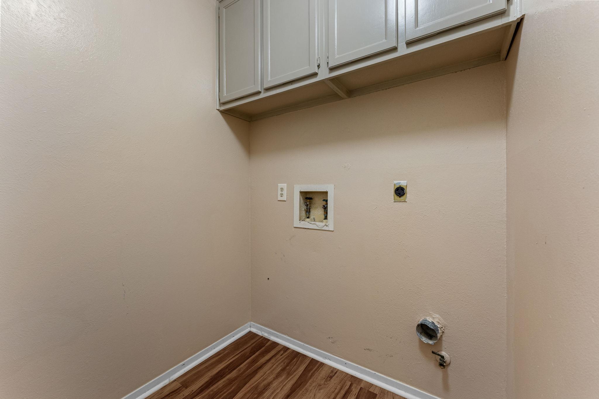 8340 Fathom Cir #303 Property Photo 16