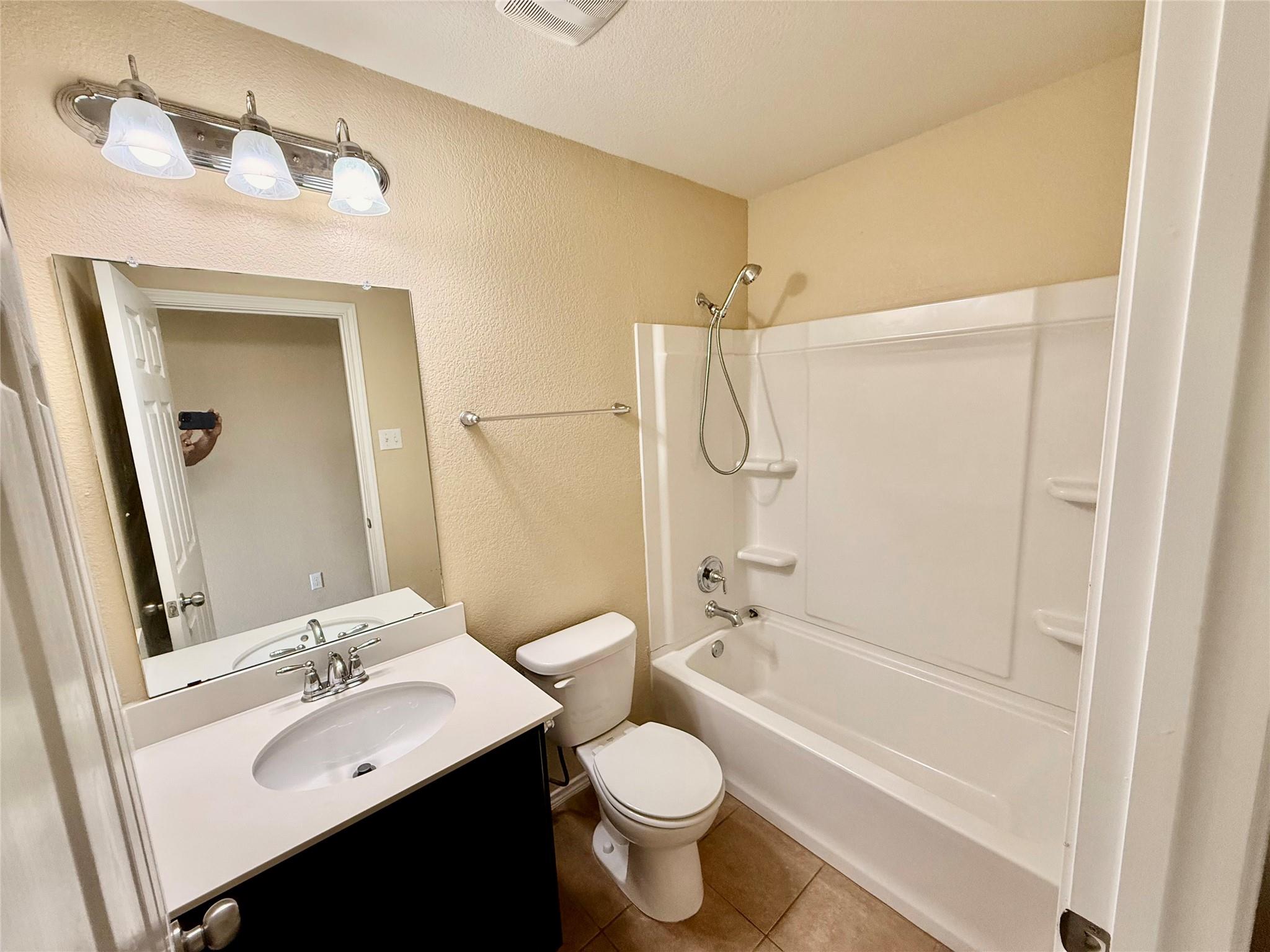 1223 Daffodil Dr Property Photo 19